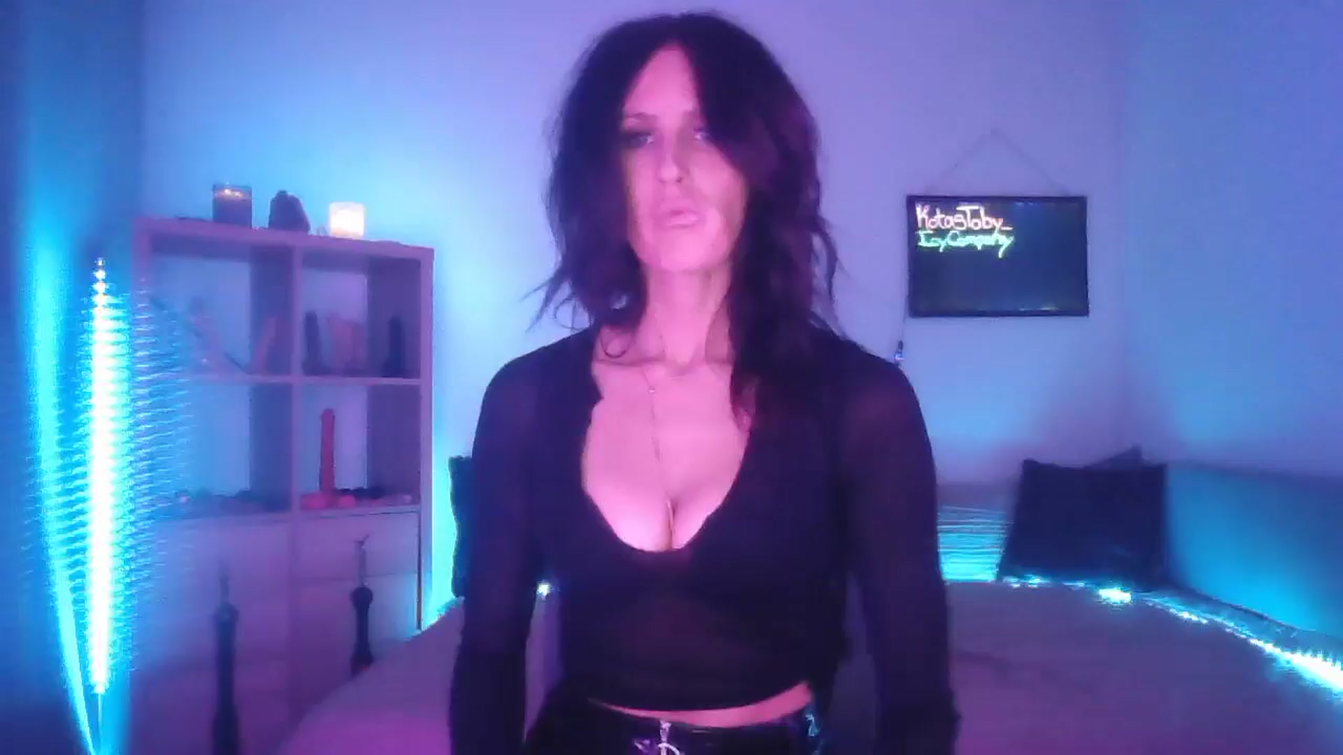 Gallery image thumbnail from DakotaCox's myfreecams stream on, 02/10/2025, 06:07 image 1 of 20