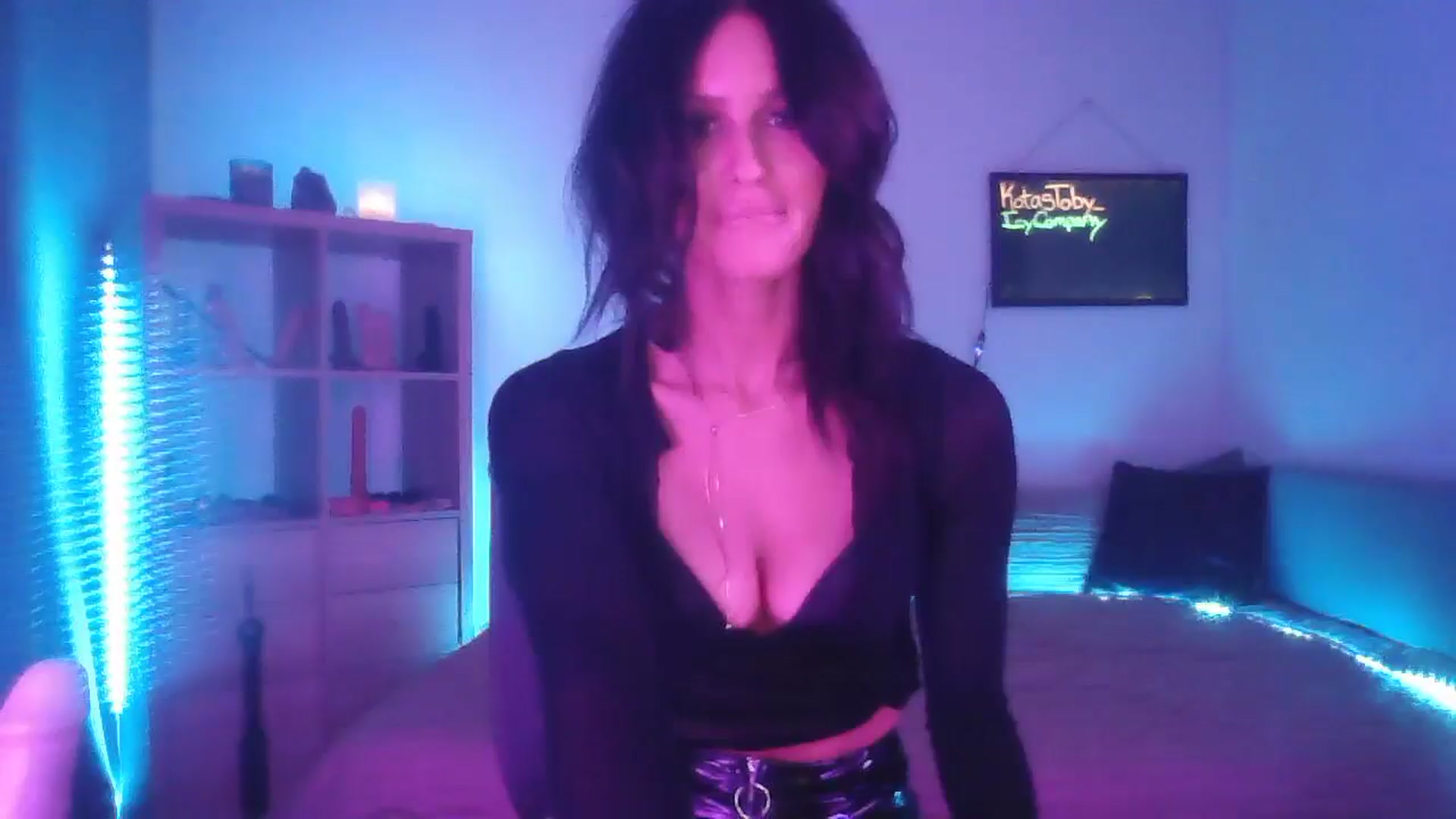 Gallery image thumbnail from DakotaCox's myfreecams stream on, 02/10/2025, 06:23 image 11 of 20