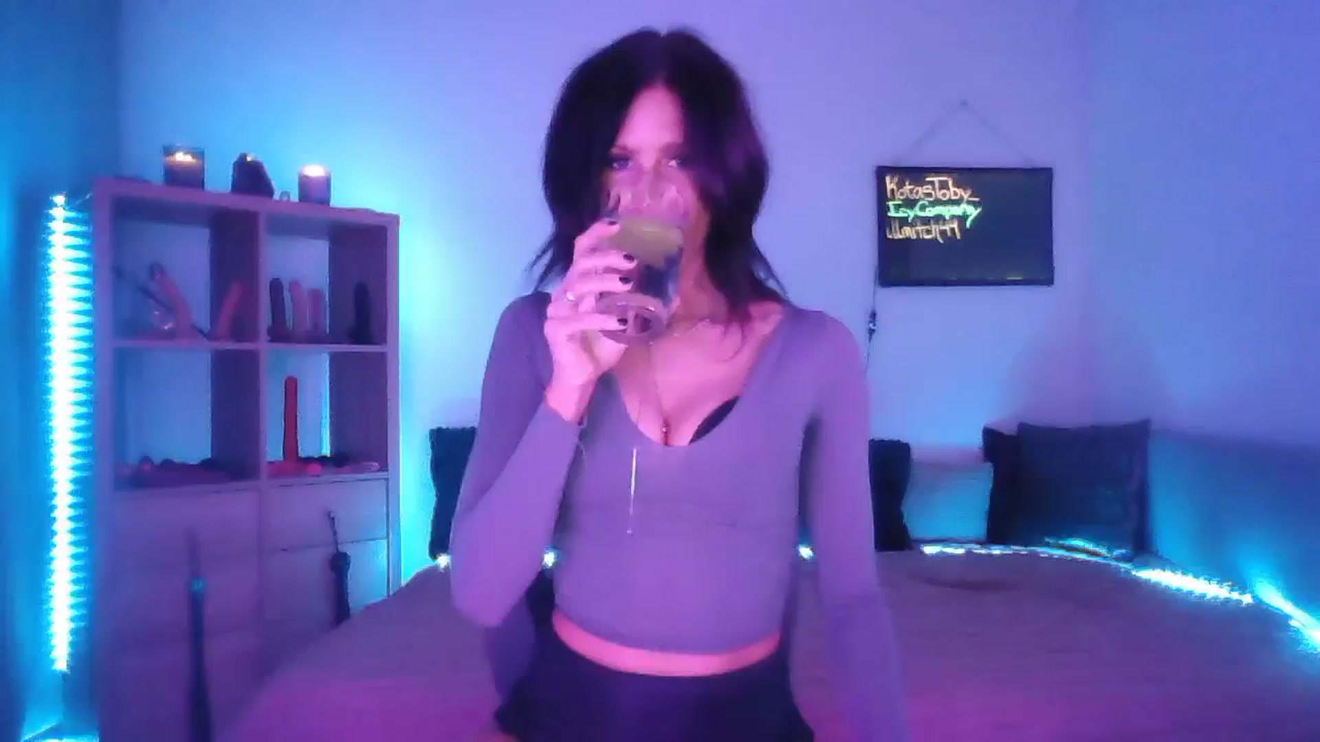 Gallery image thumbnail from DakotaCox's myfreecams stream on, 02/16/2025, 03:00 image 14 of 20