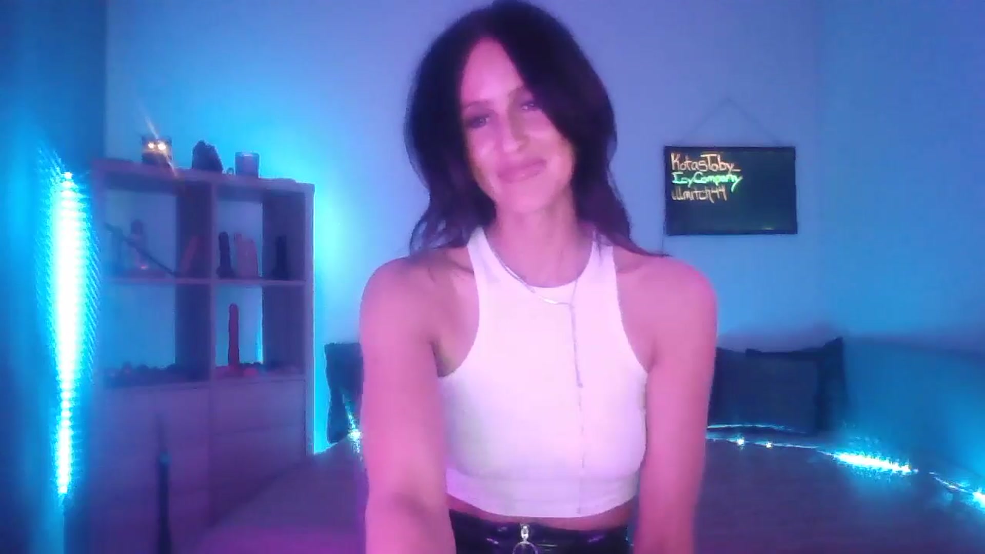 Gallery image thumbnail from DakotaCox's myfreecams stream on, 02/17/2025, 06:33 image 11 of 20