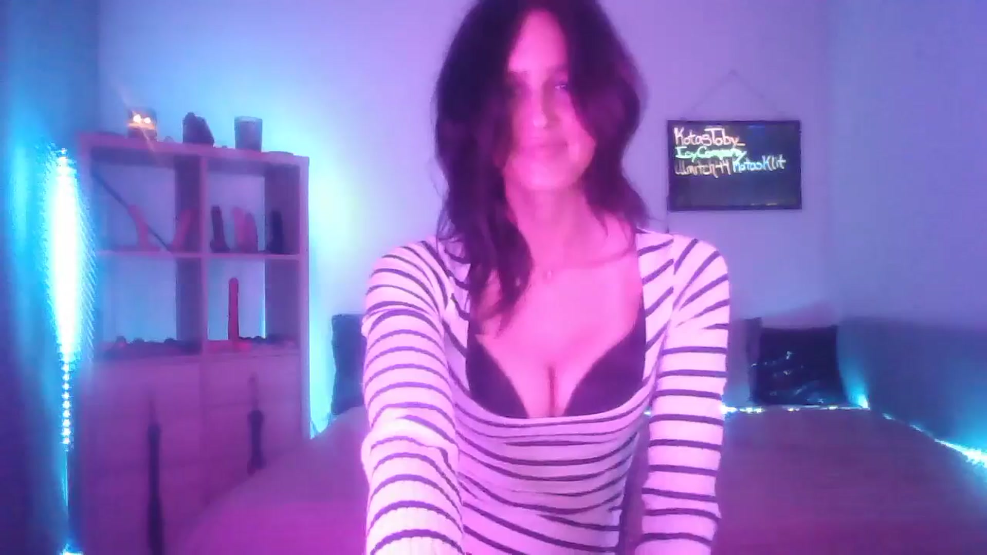 Gallery image thumbnail from DakotaCox's myfreecams stream on, 02/21/2025, 05:34 image 11 of 20
