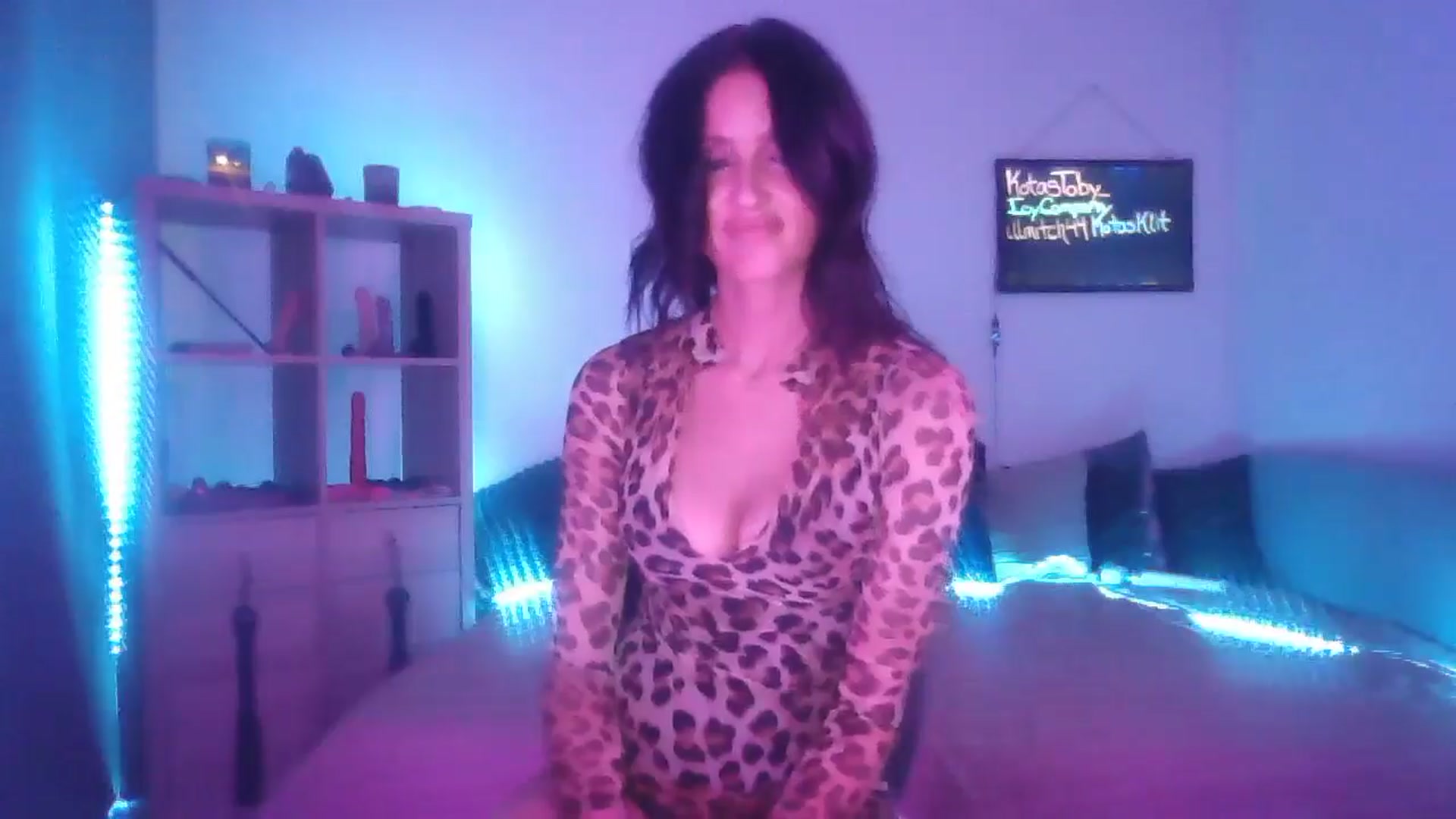 Gallery image thumbnail from DakotaCox's myfreecams stream on, 03/03/2025, 07:15 image 3 of 20