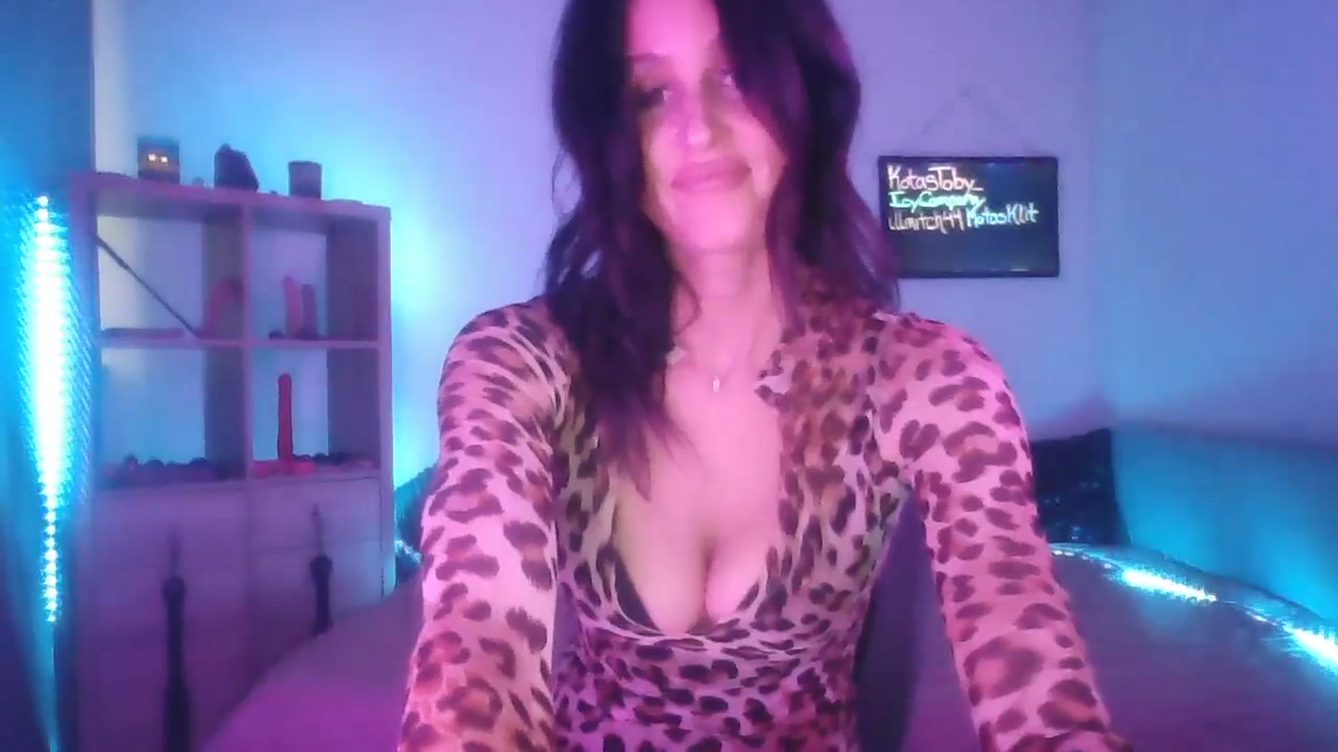 Gallery image thumbnail from DakotaCox's myfreecams stream on, 03/03/2025, 08:55 image 15 of 20