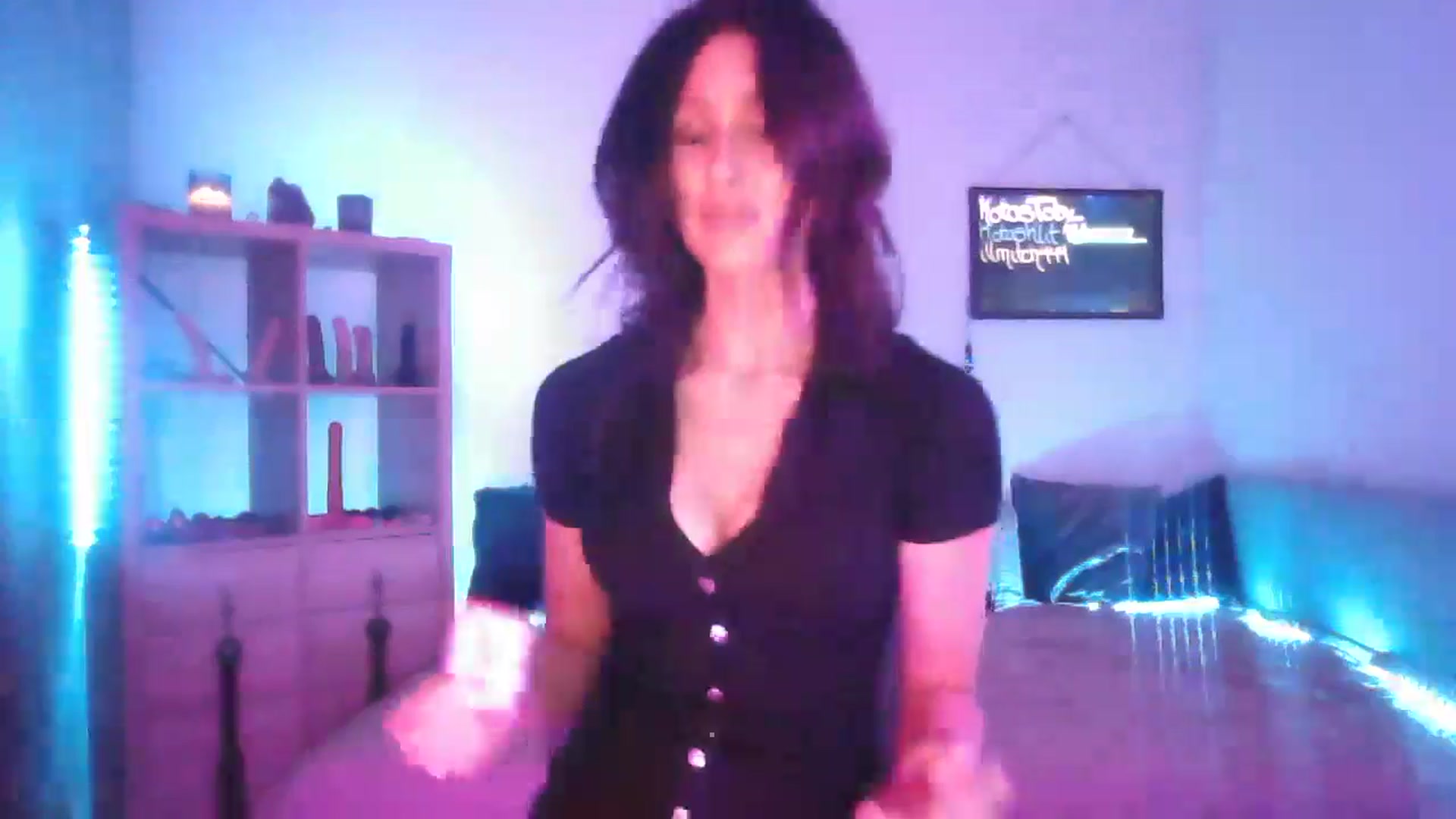 Gallery image thumbnail from DakotaCox's myfreecams stream on, 03/05/2025, 03:16 image 13 of 20