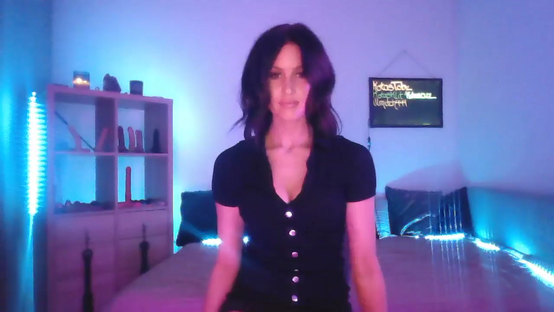 Gallery image thumbnail from DakotaCox's myfreecams stream on, 03/05/2025, 03:16 image 20 of 20