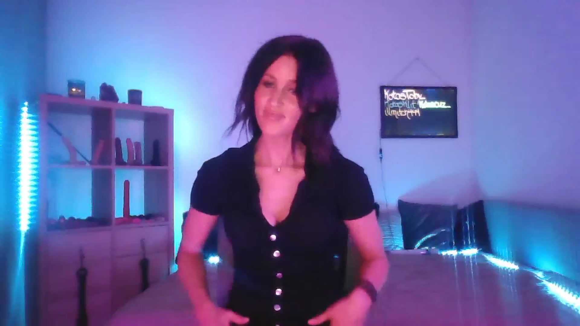 Gallery image thumbnail from DakotaCox's myfreecams stream on, 03/05/2025, 04:07 image 11 of 20