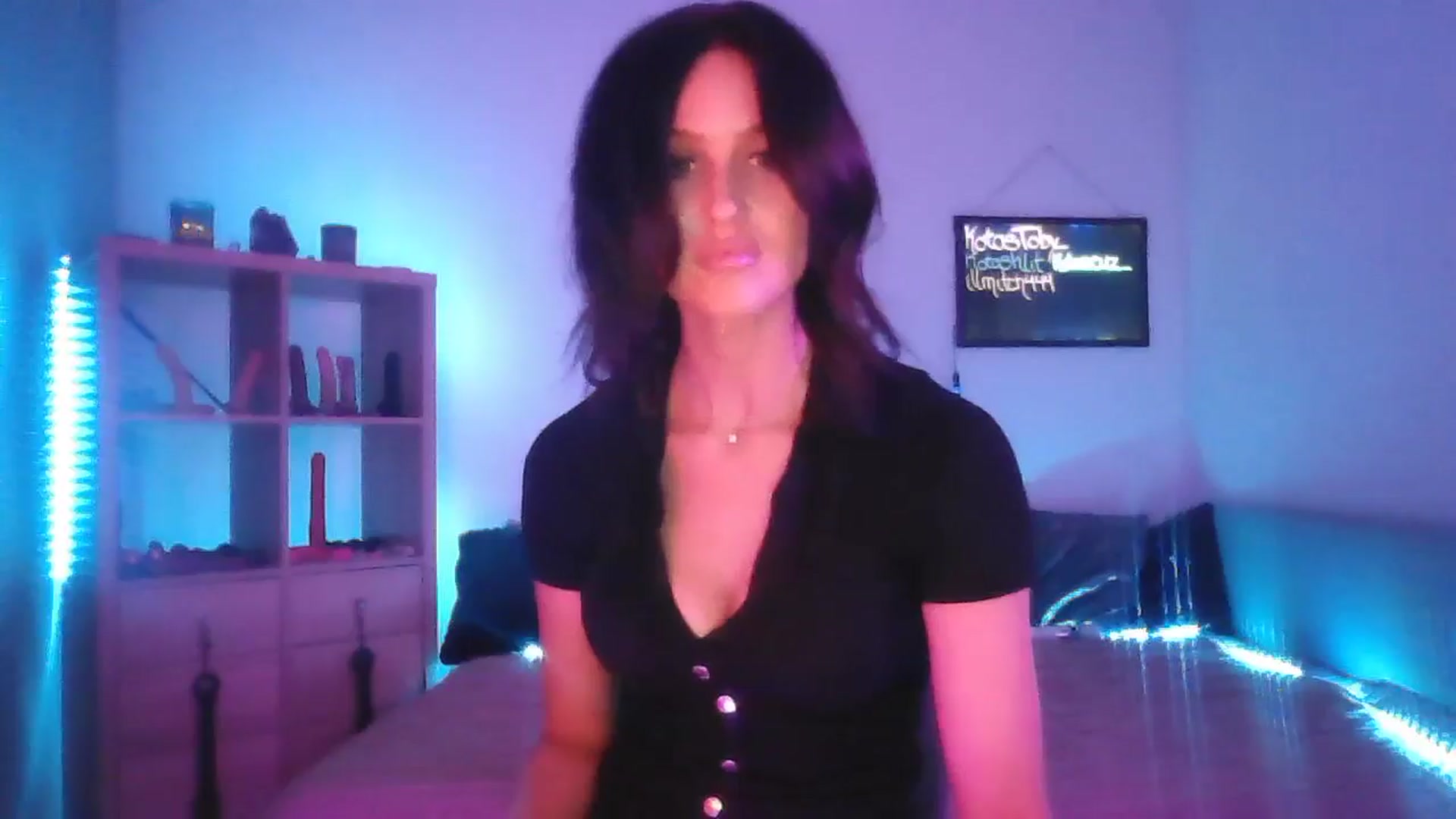 Gallery image thumbnail from DakotaCox's myfreecams stream on, 03/05/2025, 04:07 image 20 of 20