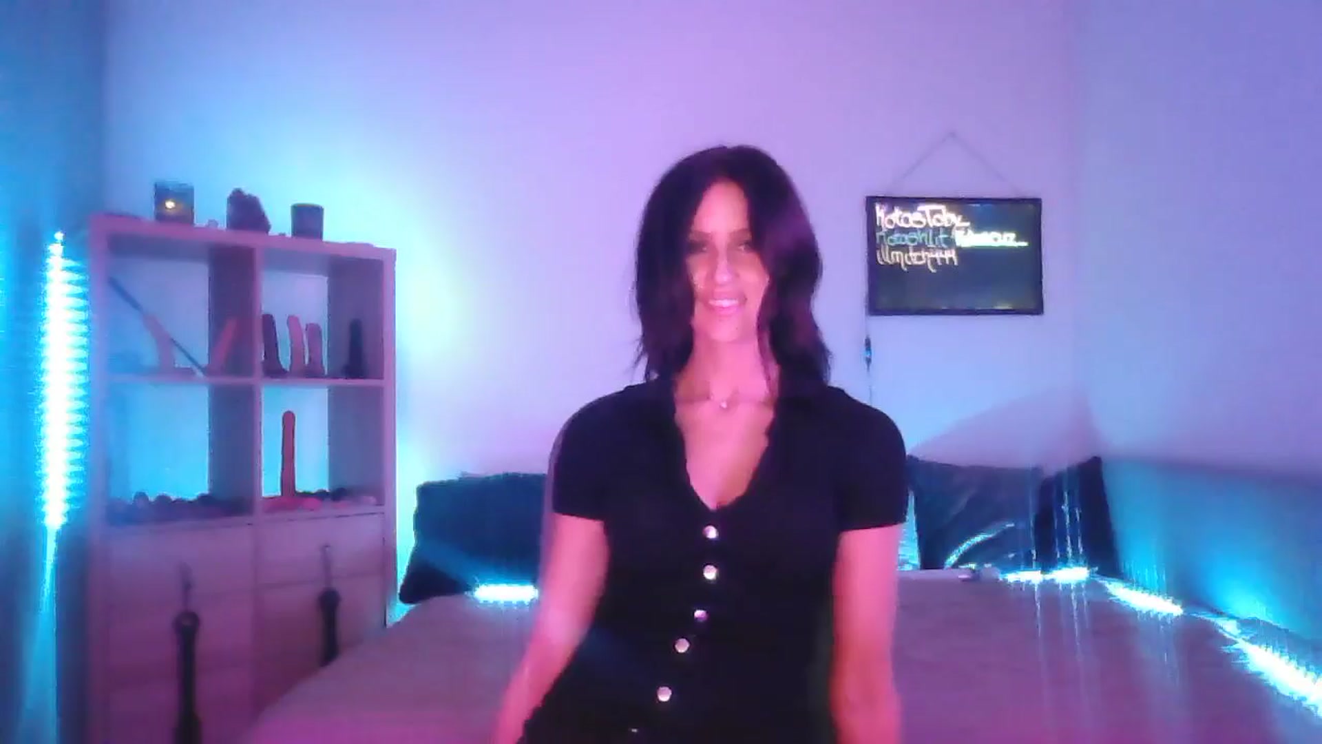 Gallery image thumbnail from DakotaCox's myfreecams stream on, 03/05/2025, 04:07 image 16 of 20