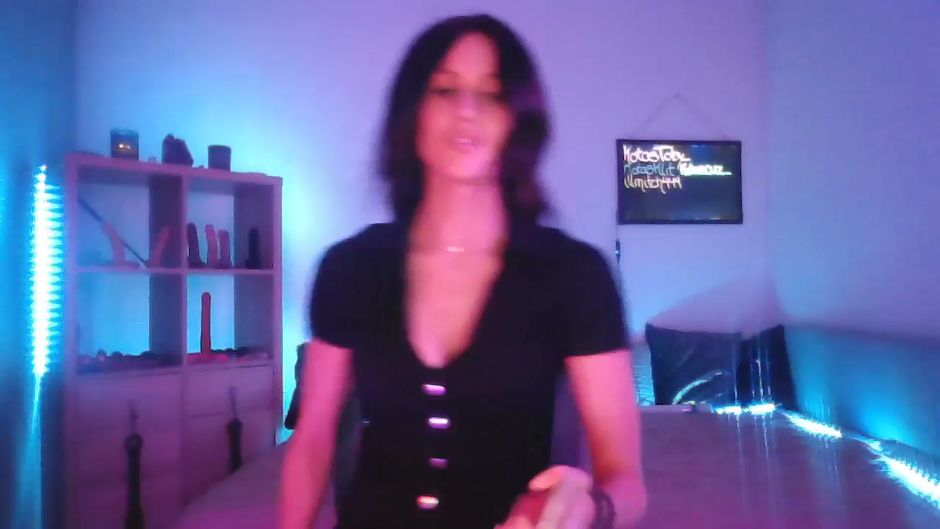 Gallery image thumbnail from DakotaCox's myfreecams stream on, 03/05/2025, 04:22 image 1 of 20