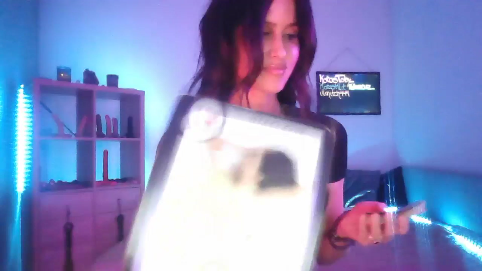 Gallery image thumbnail from DakotaCox's myfreecams stream on, 03/05/2025, 04:22 image 3 of 20
