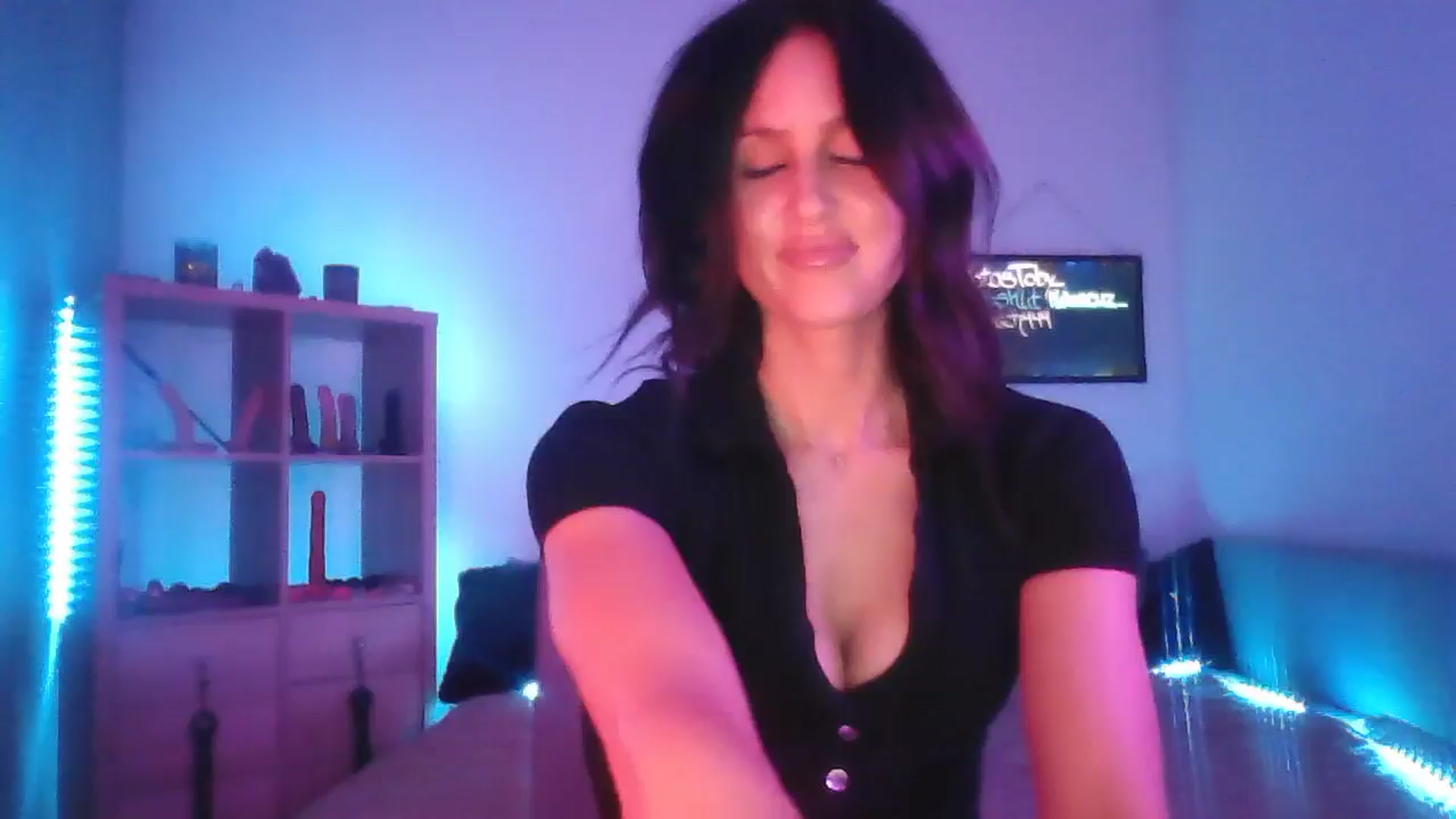 Gallery image thumbnail from DakotaCox's myfreecams stream on, 03/05/2025, 04:22 image 18 of 20