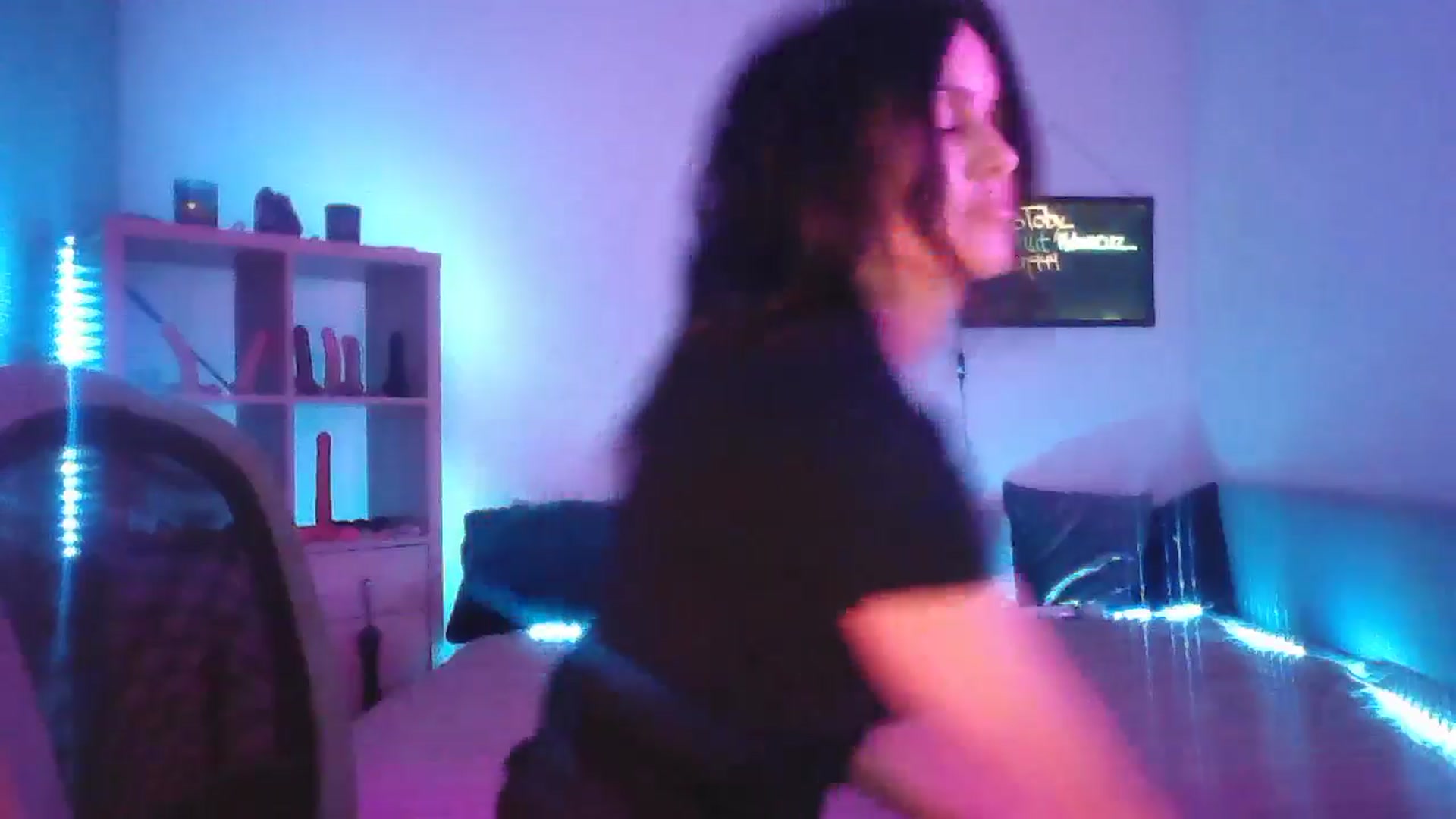 Gallery image thumbnail from DakotaCox's myfreecams stream on, 03/05/2025, 05:08 image 17 of 20