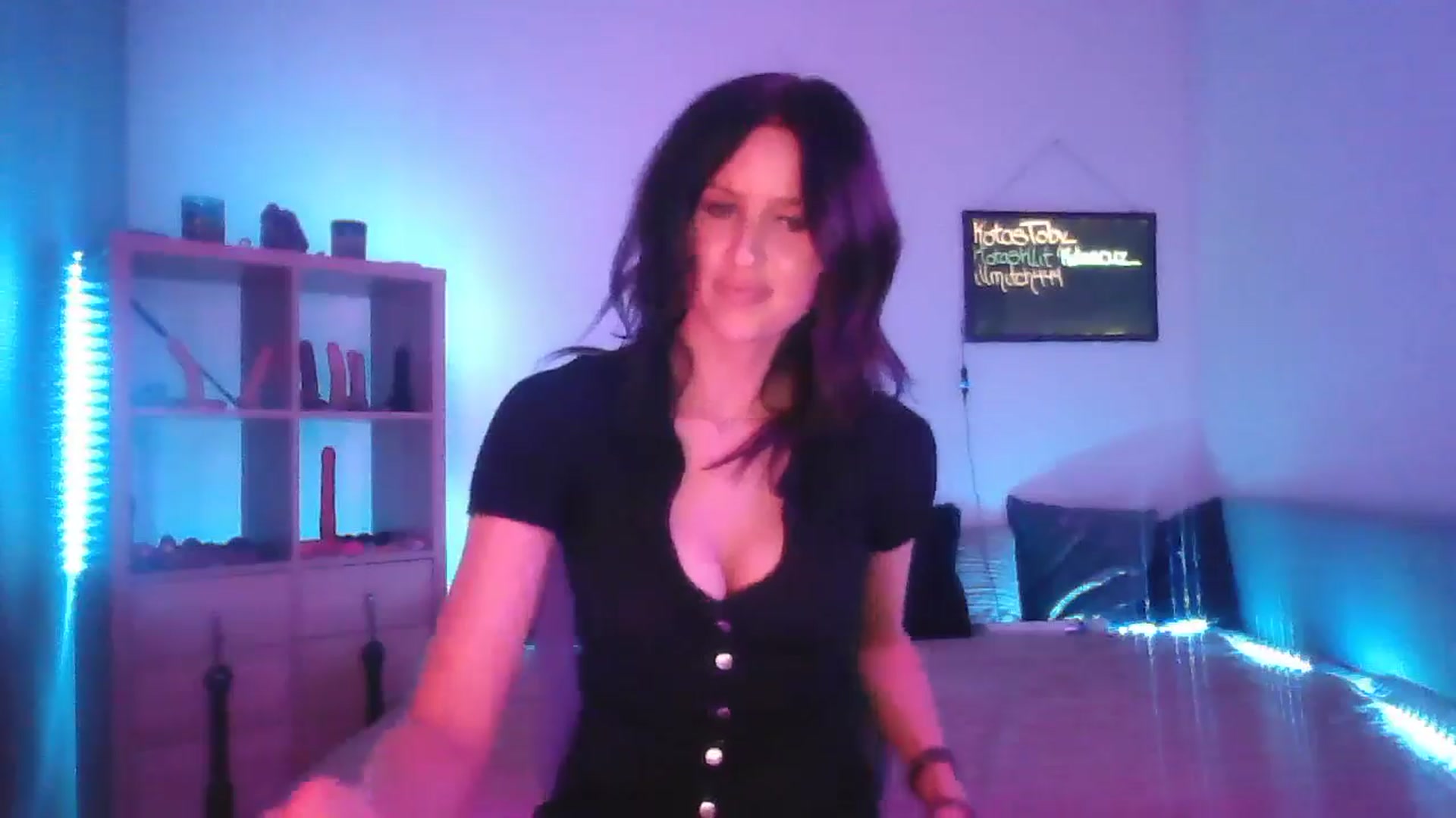 Gallery image thumbnail from DakotaCox's myfreecams stream on, 03/05/2025, 05:22 image 13 of 20