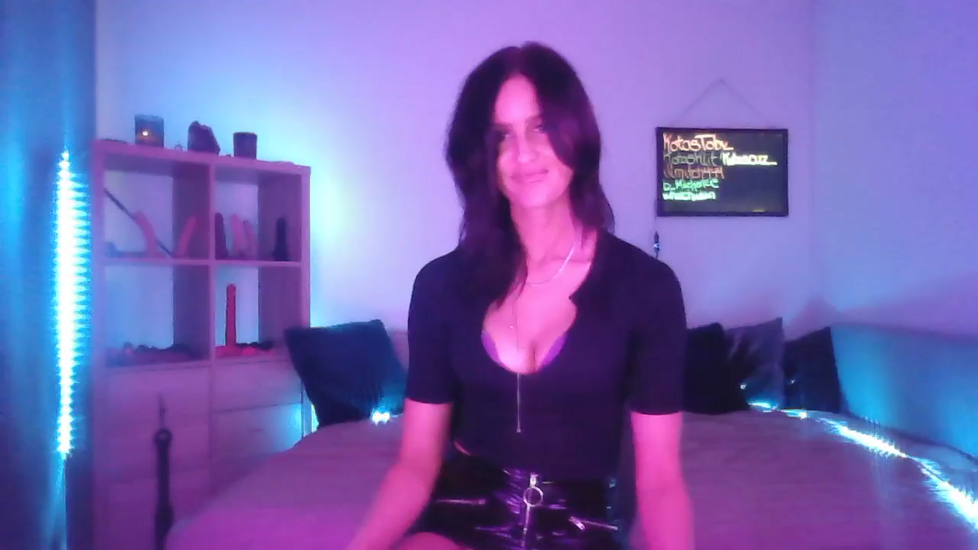 Gallery image thumbnail from DakotaCox's myfreecams stream on, 03/08/2025, 06:04 image 5 of 20