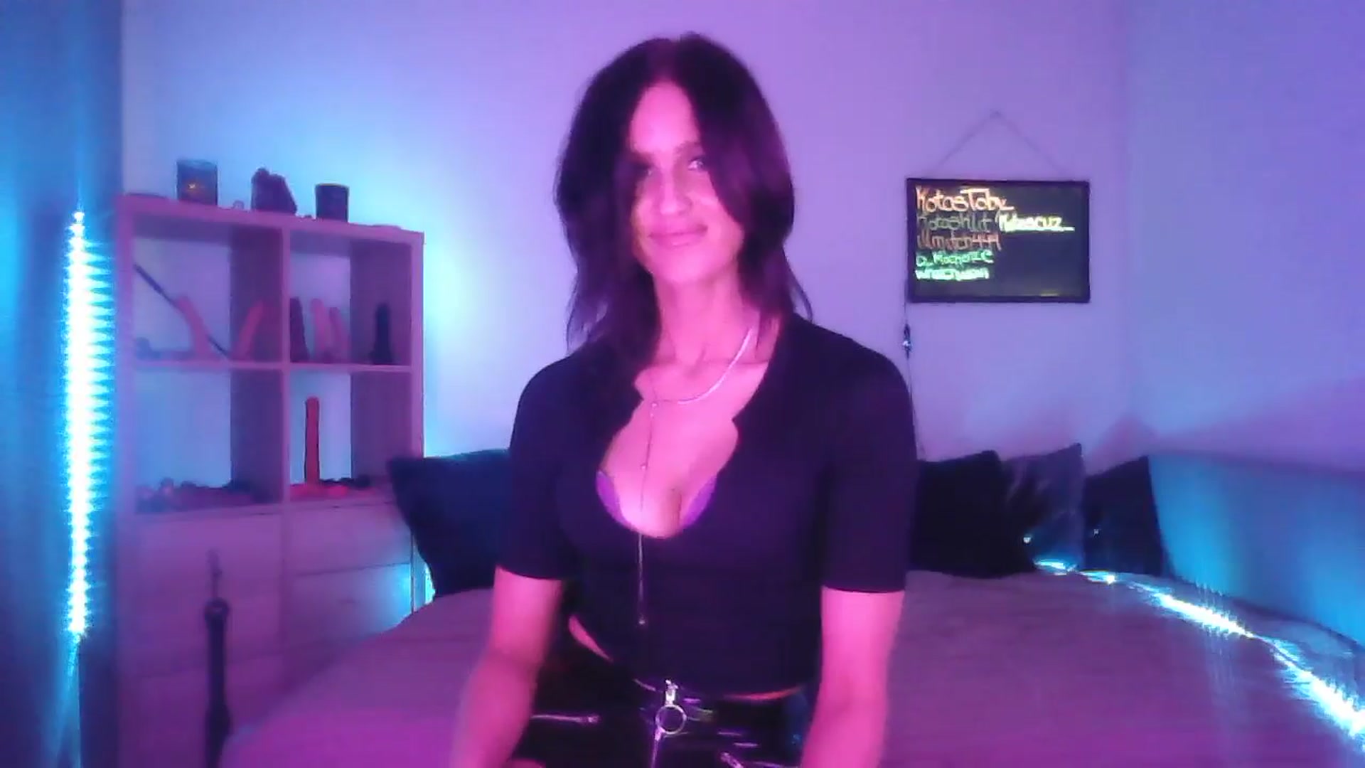 Gallery image thumbnail from DakotaCox's myfreecams stream on, 03/08/2025, 06:04 image 2 of 20