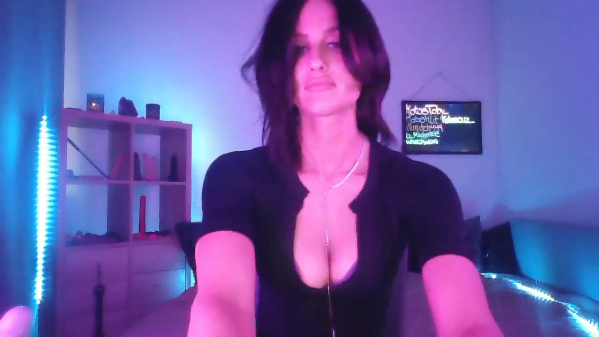 Gallery image thumbnail from DakotaCox's myfreecams stream on, 03/08/2025, 06:21 image 9 of 20