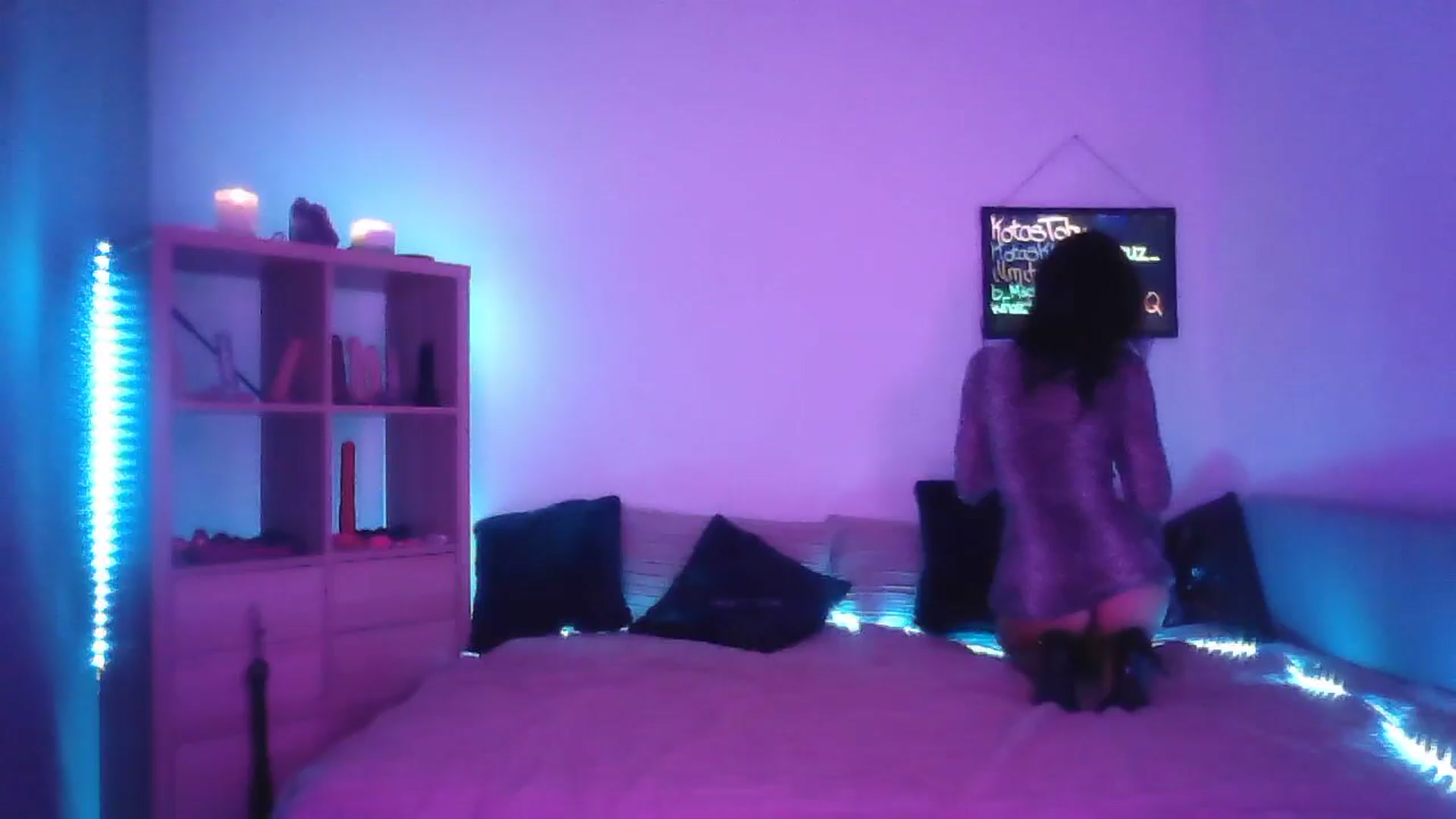 Gallery image thumbnail from DakotaCox's myfreecams stream on, 03/10/2025, 04:11 image 6 of 20