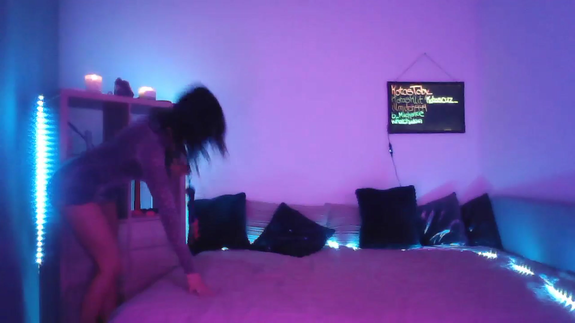 Gallery image thumbnail from DakotaCox's myfreecams stream on, 03/10/2025, 04:11 image 5 of 20