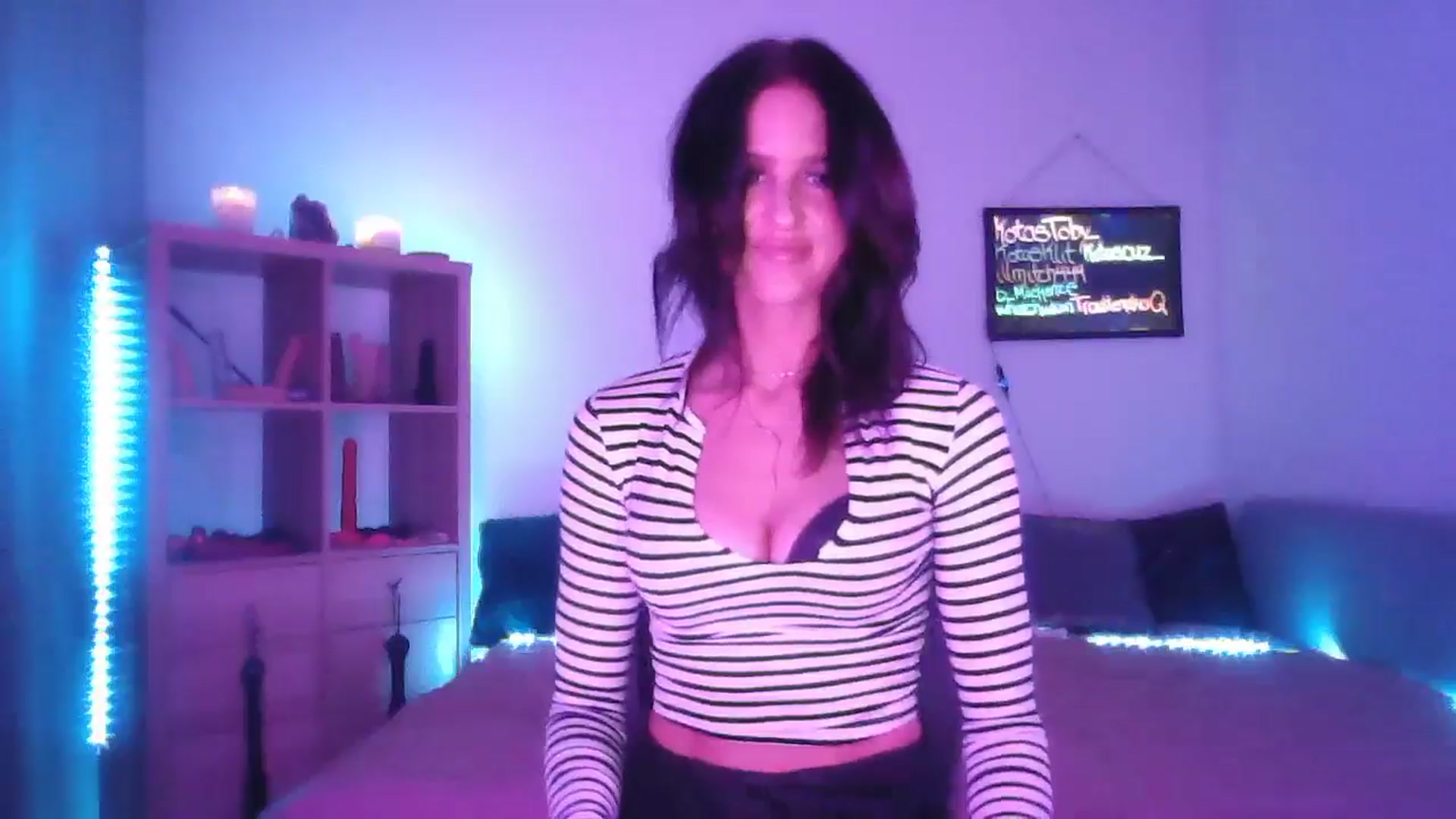 Gallery image thumbnail from DakotaCox's myfreecams stream on, 03/11/2025, 03:53 image 8 of 20