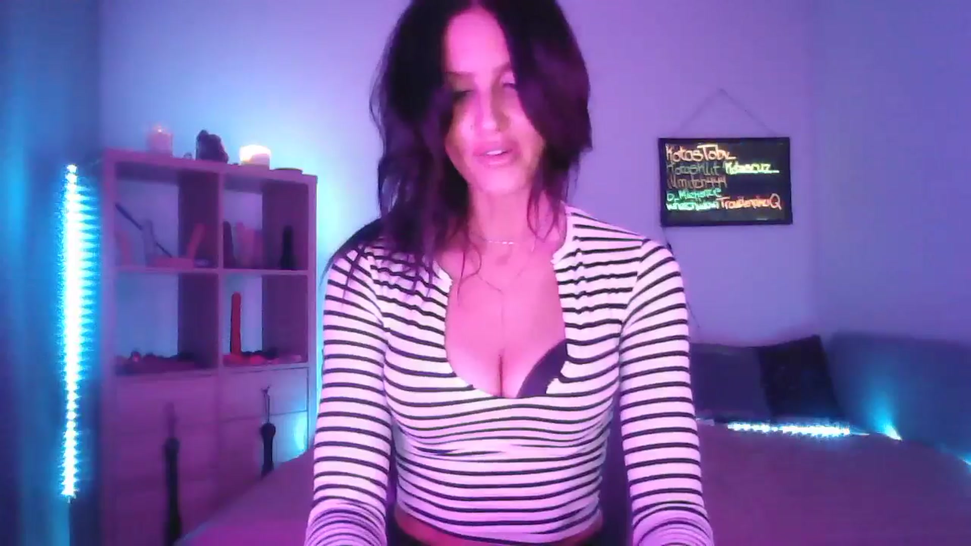 Gallery image thumbnail from DakotaCox's myfreecams stream on, 03/11/2025, 03:53 image 11 of 20