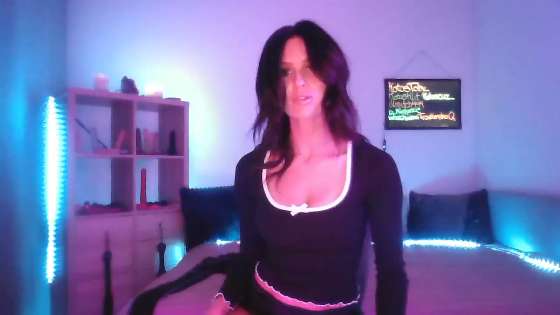 Gallery image thumbnail from DakotaCox's myfreecams stream on, 03/14/2025, 02:04 image 9 of 20