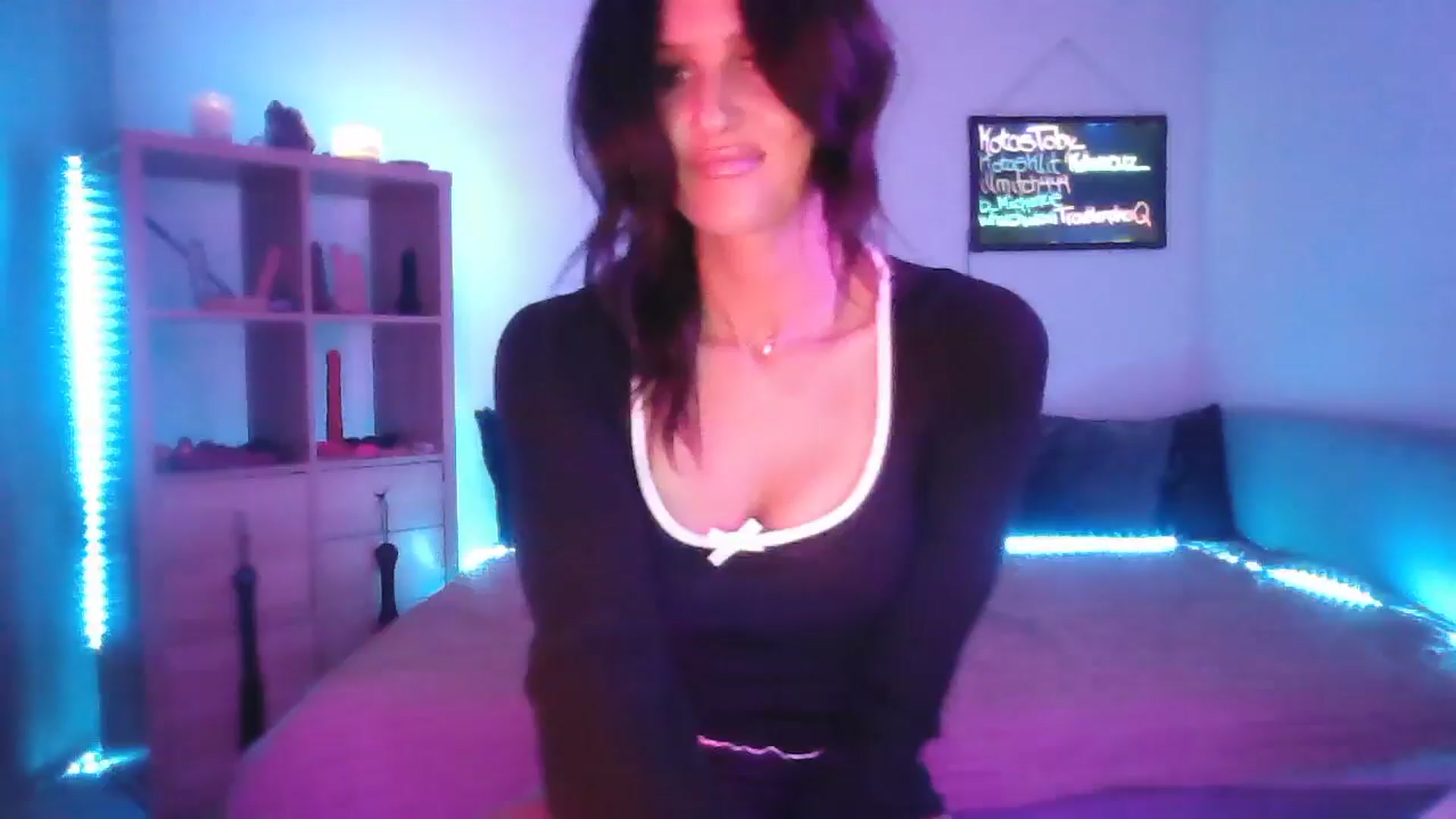 Gallery image thumbnail from DakotaCox's myfreecams stream on, 03/14/2025, 04:33 image 1 of 20