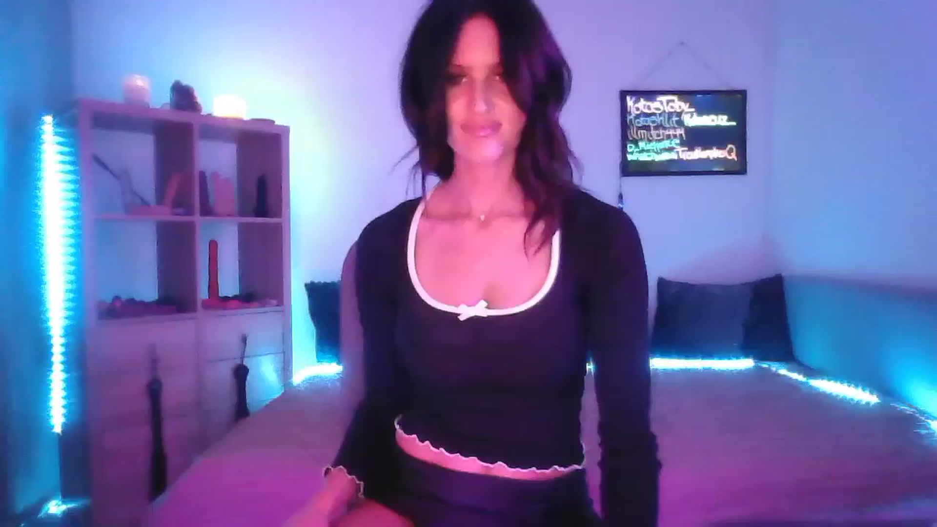Gallery image thumbnail from DakotaCox's myfreecams stream on, 03/14/2025, 05:31 image 1 of 20
