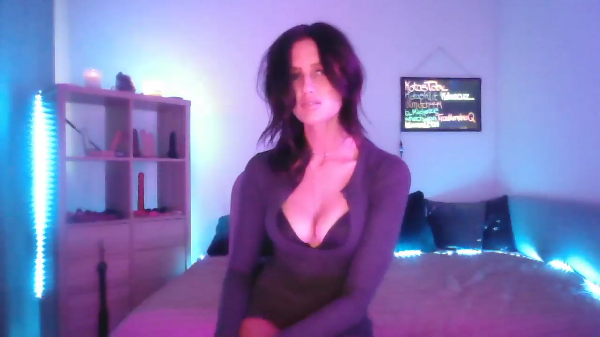 Gallery image thumbnail from DakotaCox's myfreecams stream on, 03/16/2025, 06:00 image 6 of 20