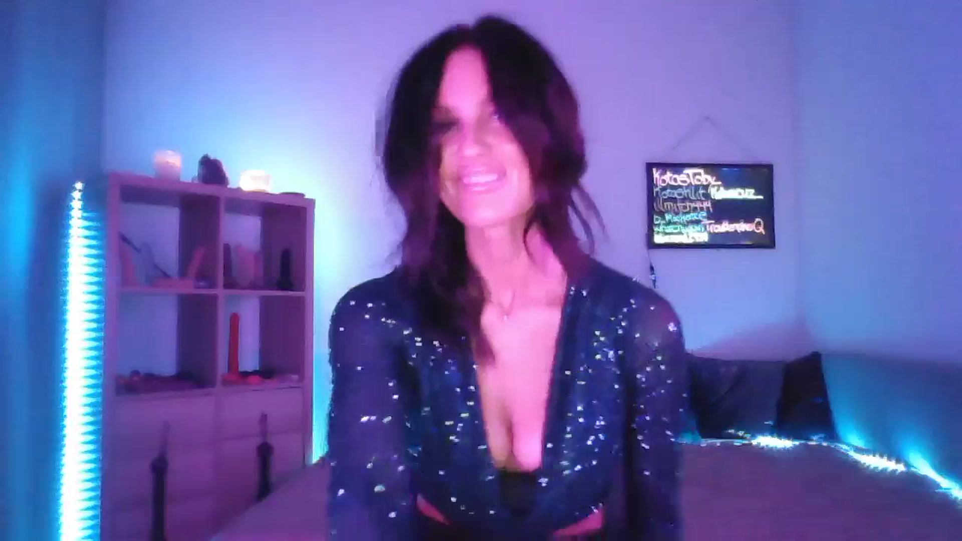 Gallery image thumbnail from DakotaCox's myfreecams stream on, 03/19/2025, 02:13 image 2 of 20