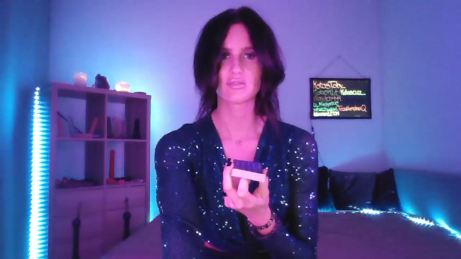 Gallery image thumbnail from DakotaCox's myfreecams stream on, 03/19/2025, 02:13 image 10 of 20