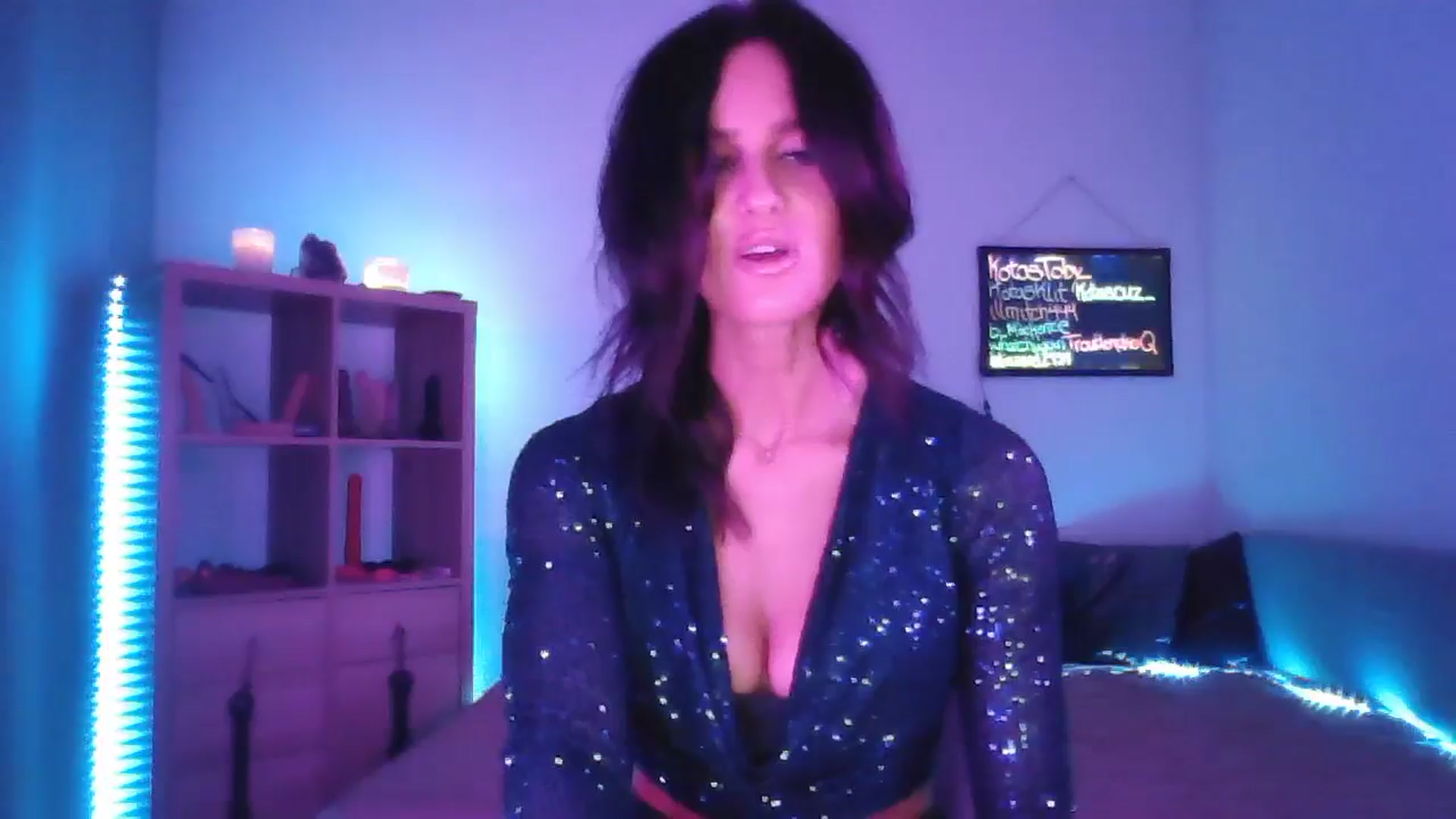 Gallery image thumbnail from DakotaCox's myfreecams stream on, 03/19/2025, 02:13 image 3 of 20