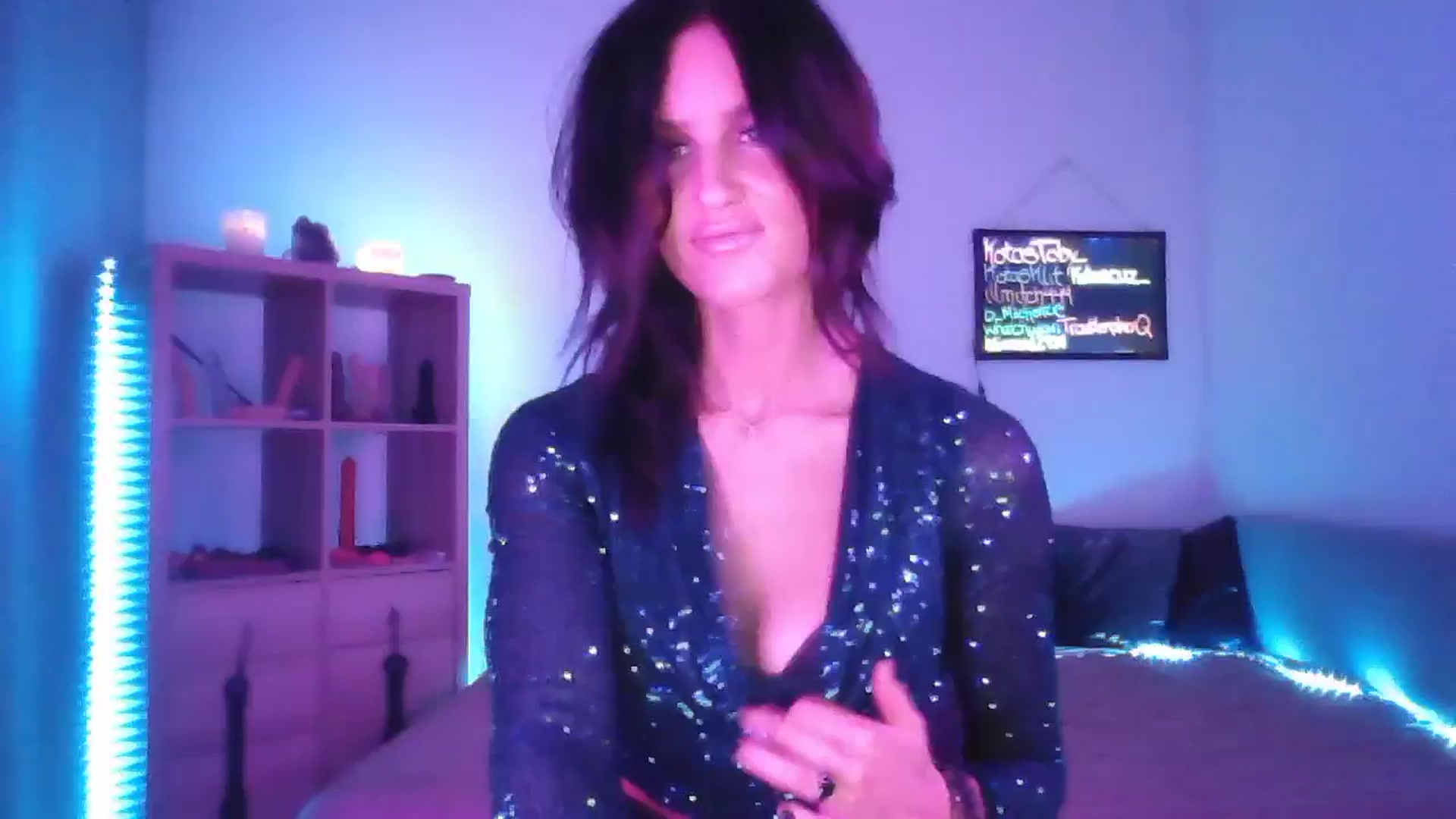 Gallery image thumbnail from DakotaCox's myfreecams stream on, 03/19/2025, 03:09 image 12 of 20