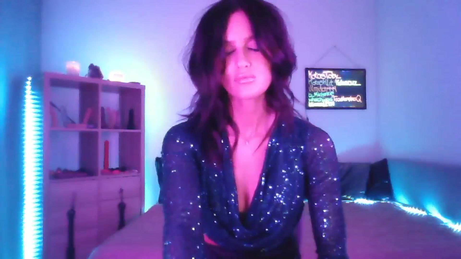 Gallery image thumbnail from DakotaCox's myfreecams stream on, 03/19/2025, 03:09 image 16 of 20