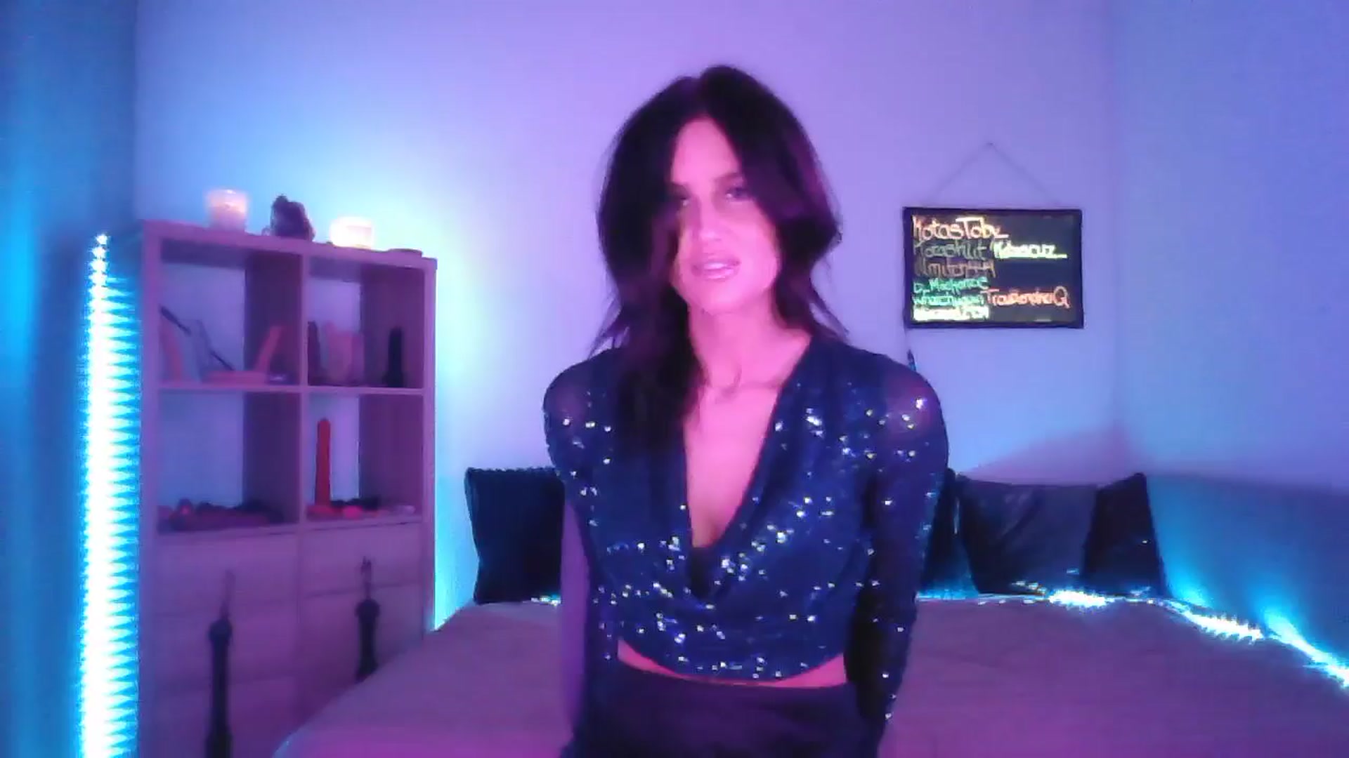 Gallery image thumbnail from DakotaCox's myfreecams stream on, 03/19/2025, 03:09 image 1 of 20