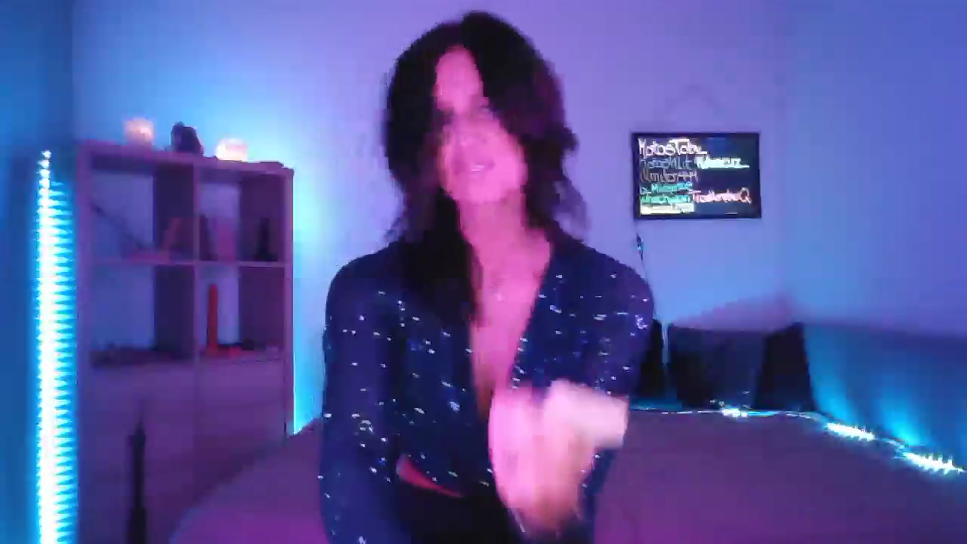 Gallery image thumbnail from DakotaCox's myfreecams stream on, 03/19/2025, 04:26 image 11 of 20
