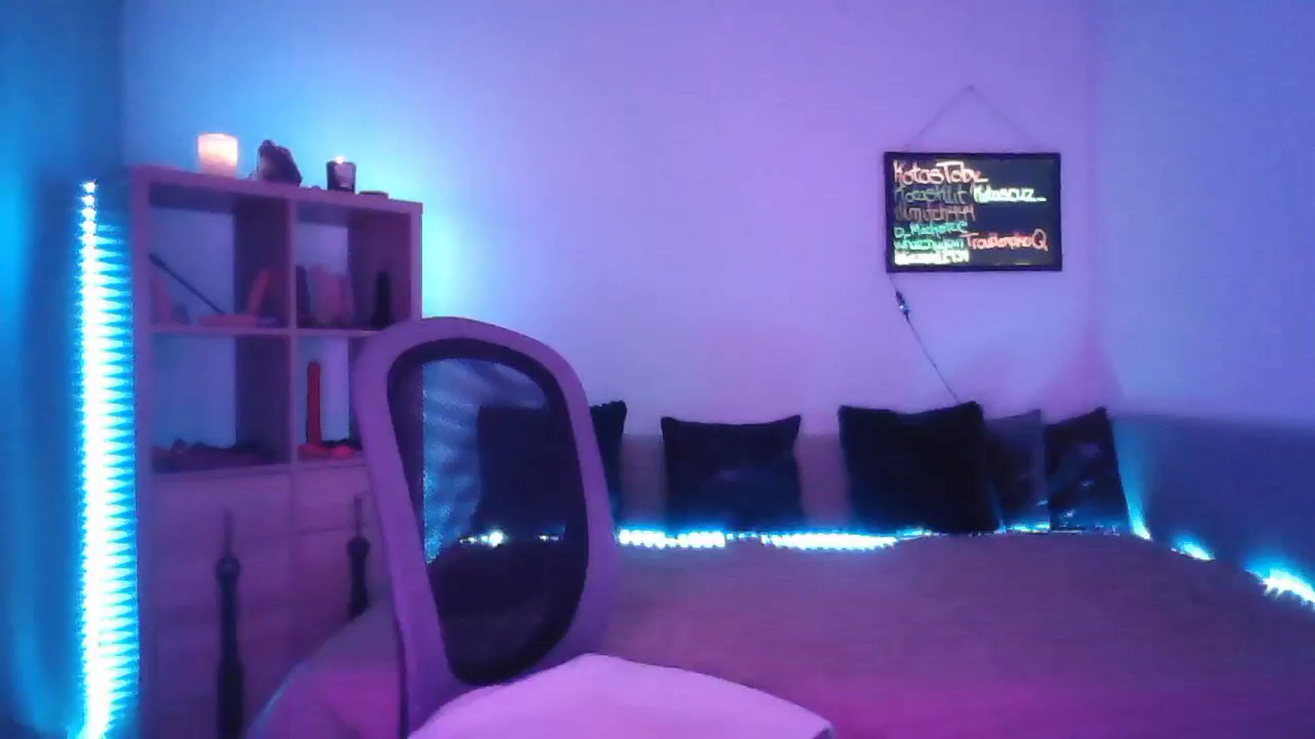 Gallery image thumbnail from DakotaCox's myfreecams stream on, 03/28/2025, 03:56 image 13 of 20