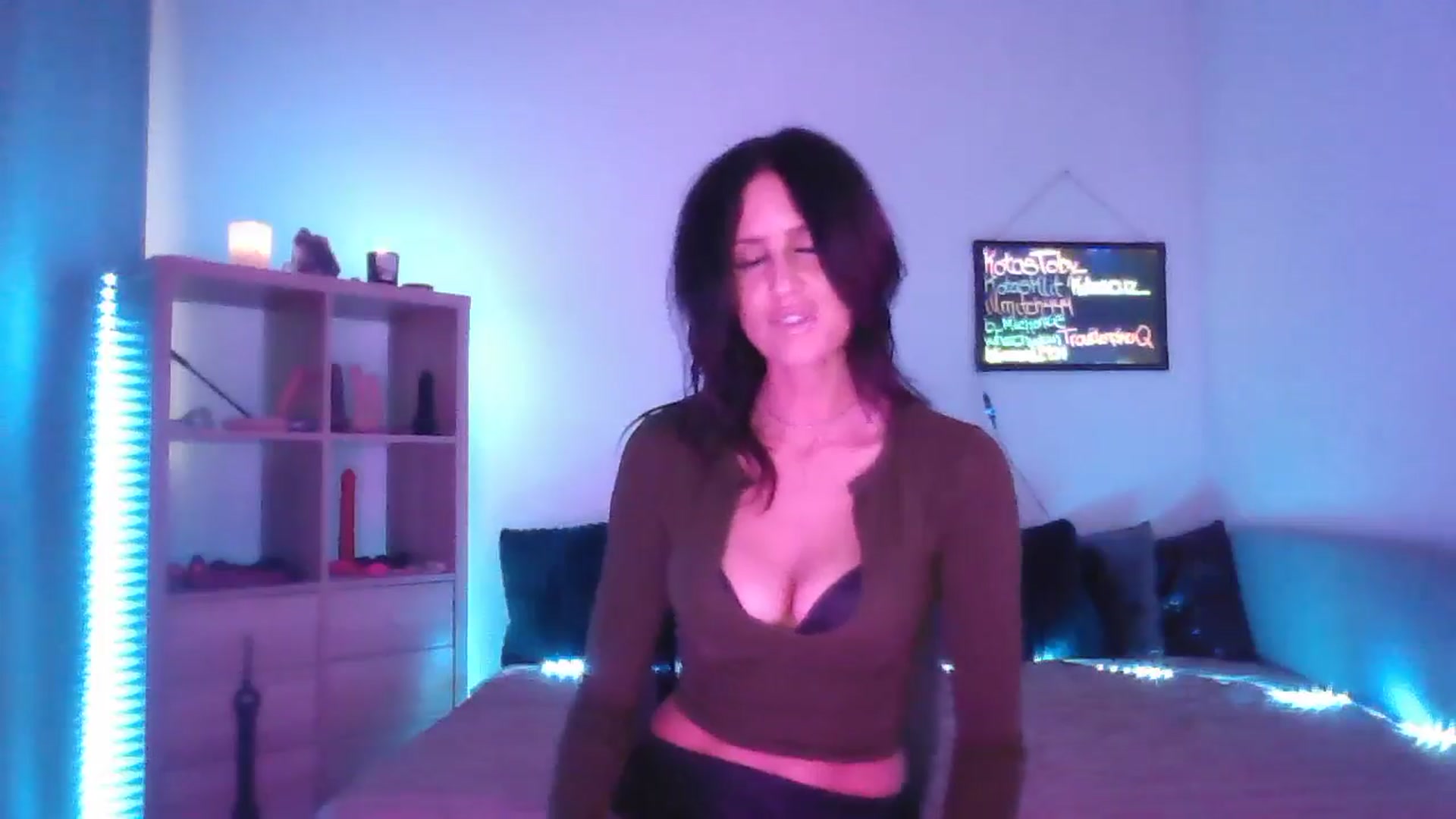 Gallery image thumbnail from DakotaCox's myfreecams stream on, 03/28/2025, 05:39 image 19 of 20