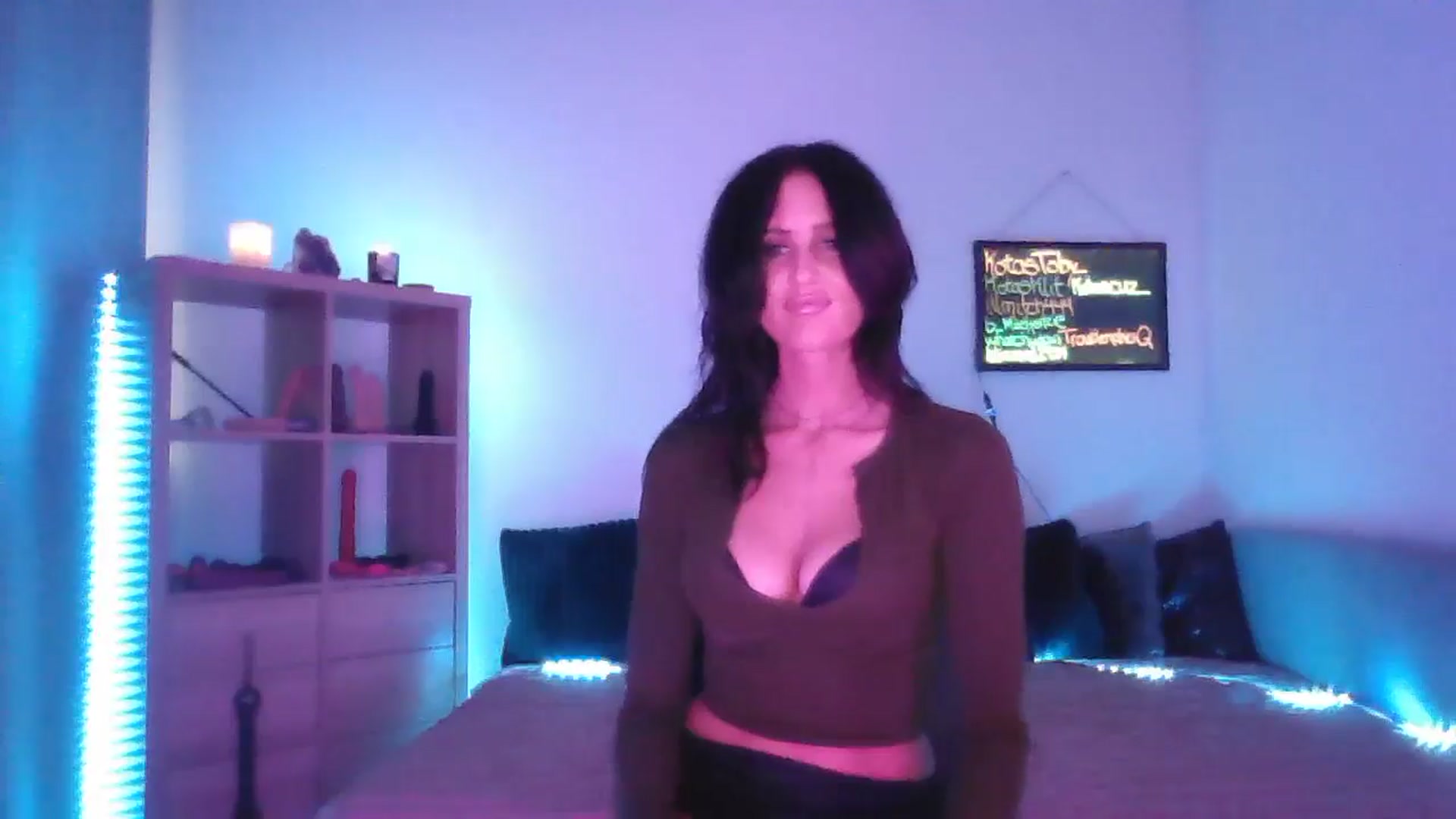 Gallery image thumbnail from DakotaCox's myfreecams stream on, 03/28/2025, 05:39 image 18 of 20
