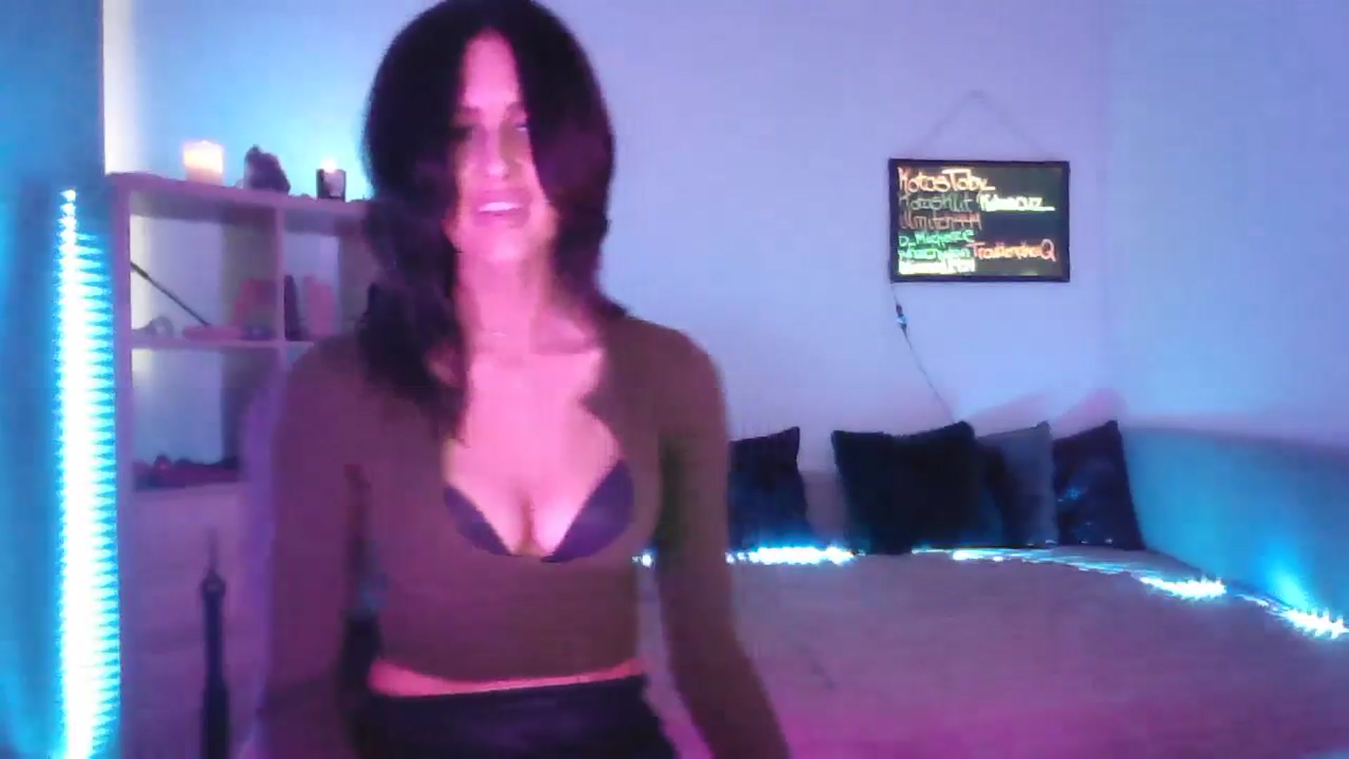 Gallery image thumbnail from DakotaCox's myfreecams stream on, 03/28/2025, 06:44 image 15 of 20