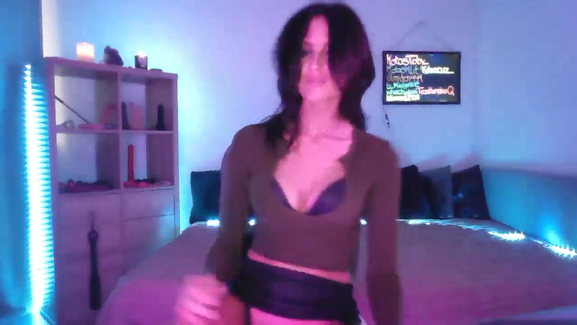 Gallery image thumbnail from DakotaCox's myfreecams stream on, 03/28/2025, 06:44 image 18 of 20
