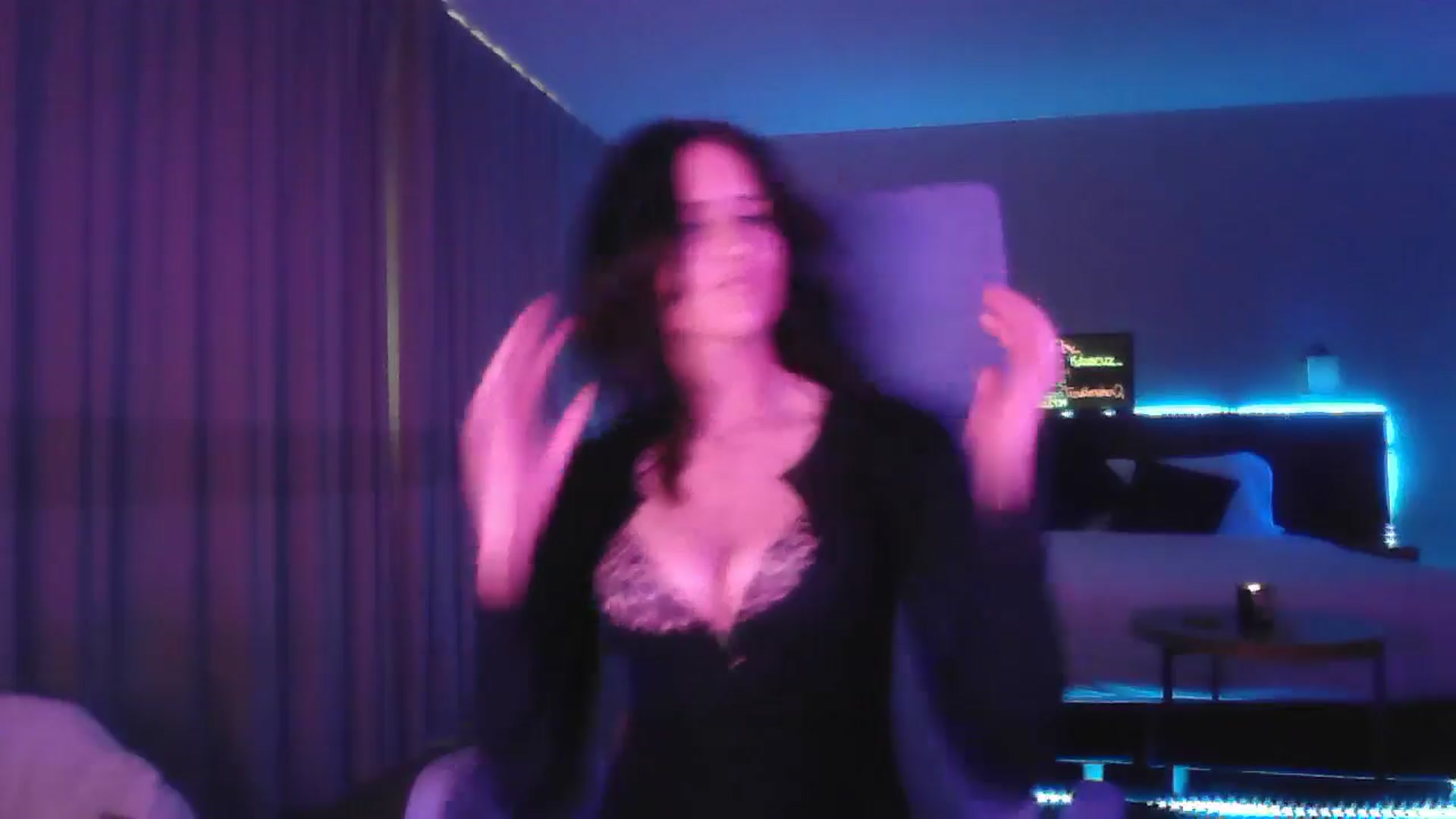 Gallery image thumbnail from DakotaCox's myfreecams stream on, 03/29/2025, 05:54 image 6 of 20