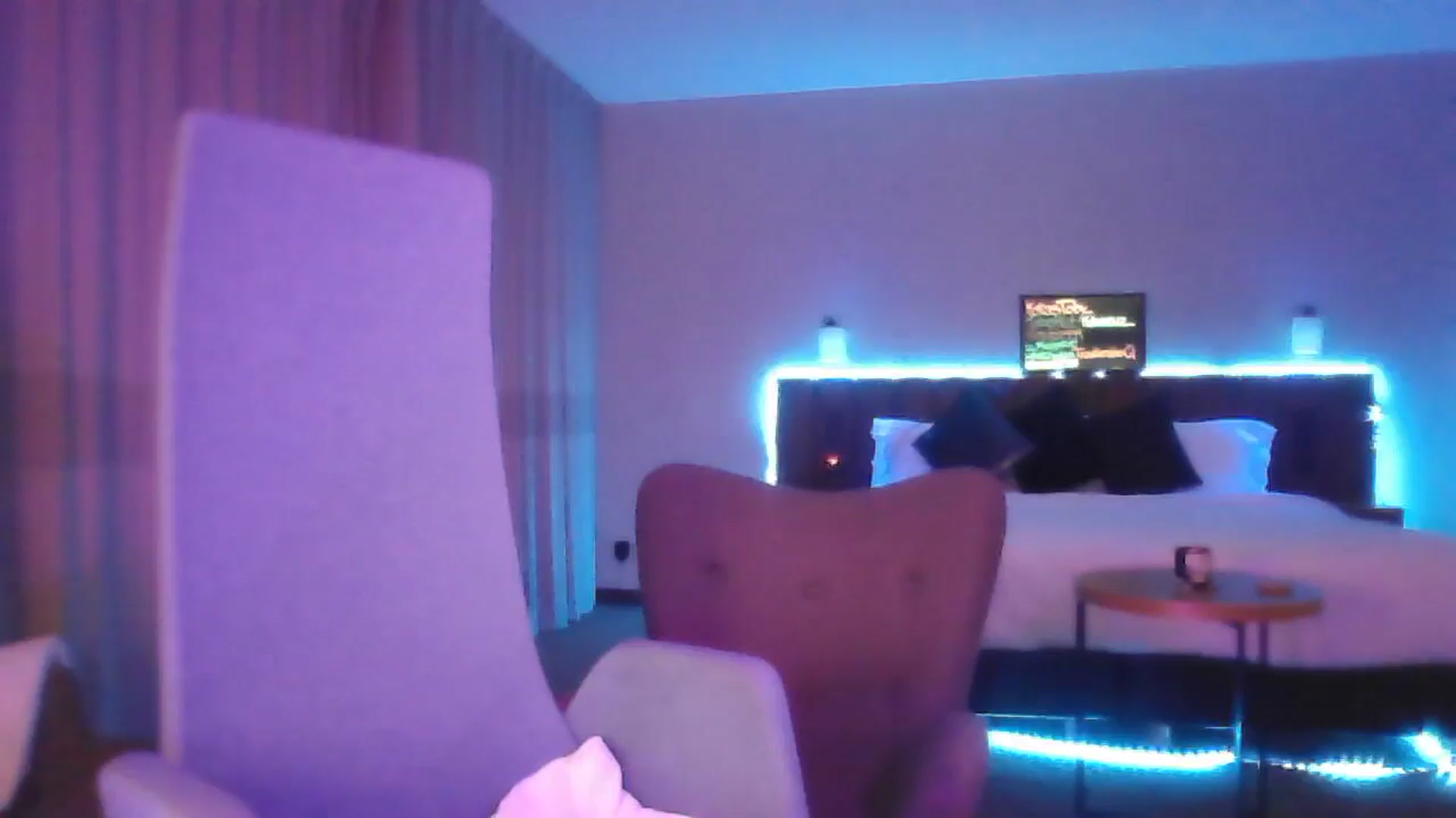 Gallery image thumbnail from DakotaCox's myfreecams stream on, 04/02/2025, 05:20 image 4 of 20