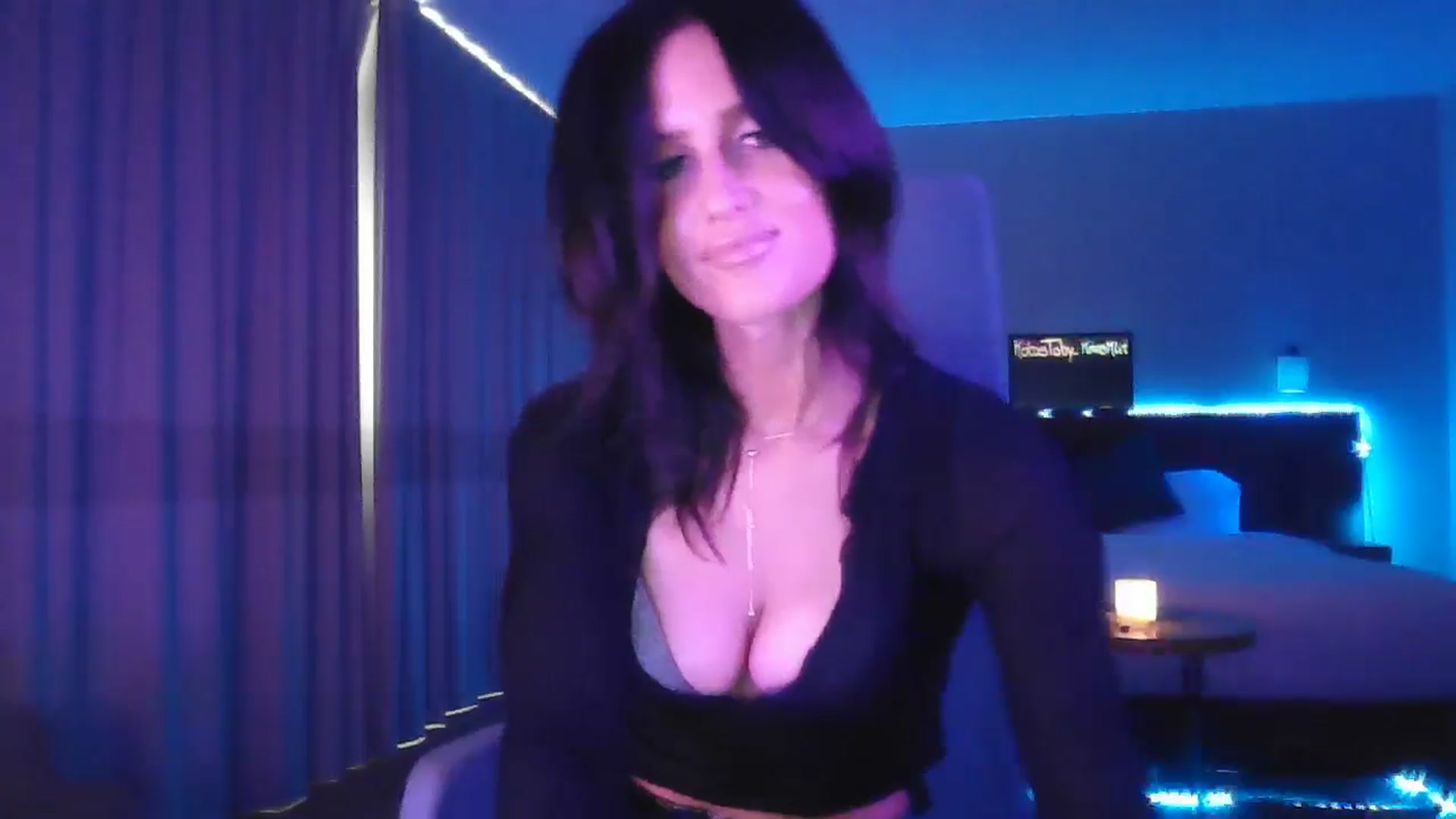 Gallery image thumbnail from DakotaCox's myfreecams stream on, 04/04/2025, 06:14 image 16 of 20