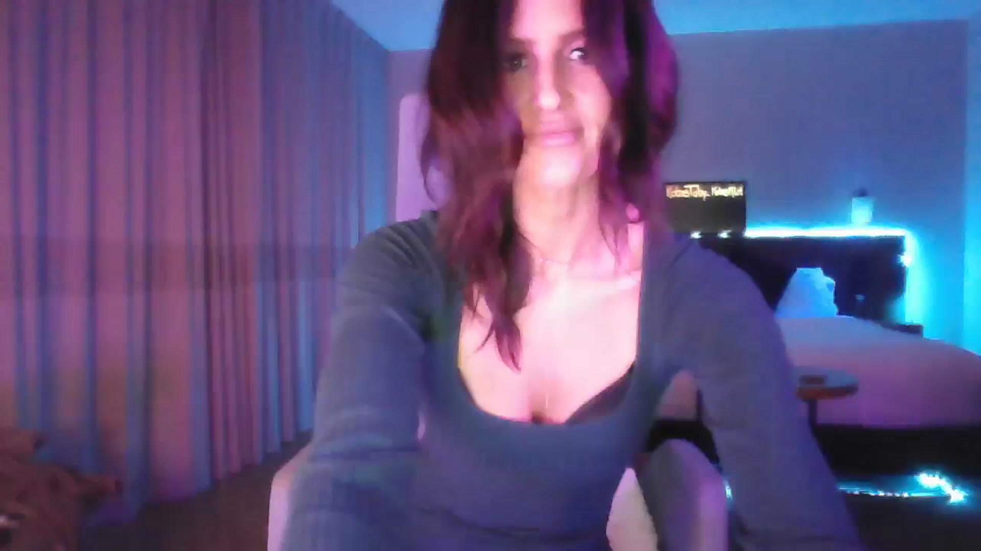 Gallery image thumbnail from DakotaCox's myfreecams stream on, 04/05/2025, 04:17 image 18 of 20