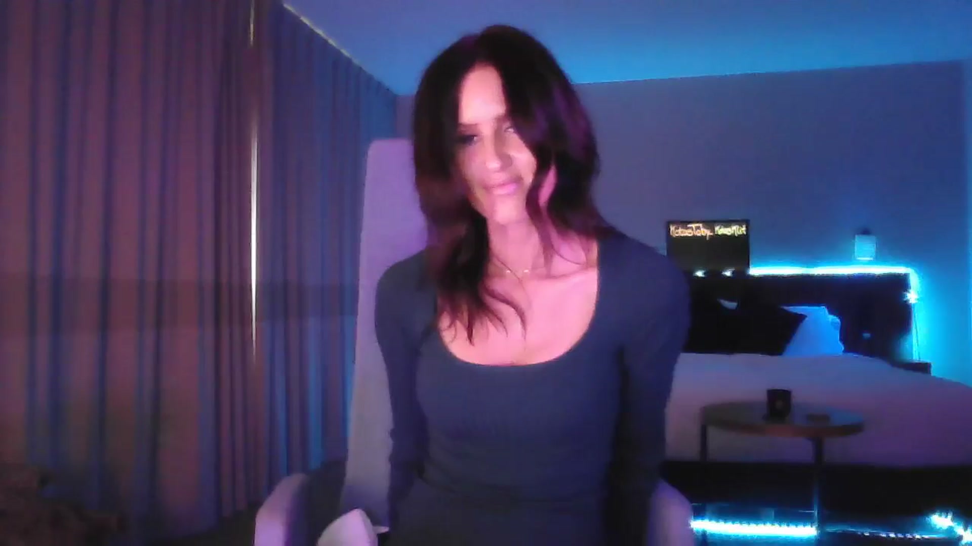 Gallery image thumbnail from DakotaCox's myfreecams stream on, 04/05/2025, 05:31 image 4 of 20