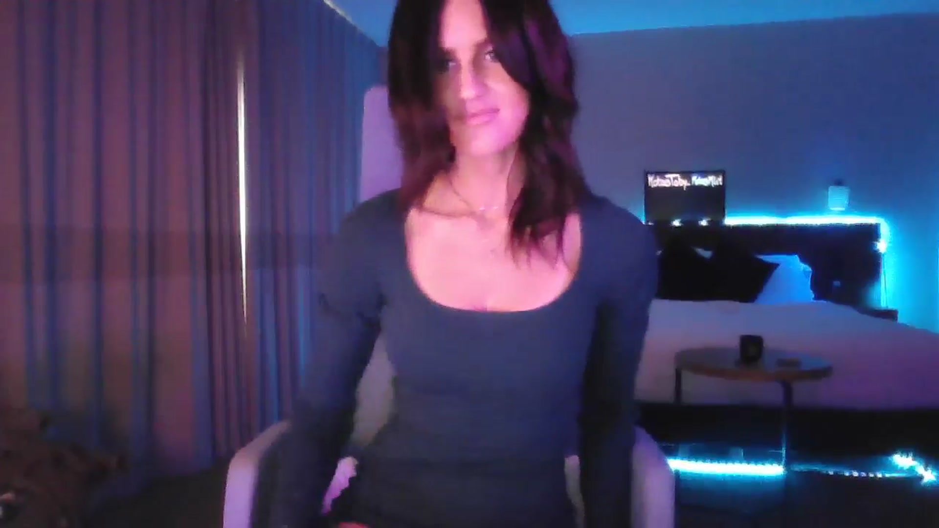 Gallery image thumbnail from DakotaCox's myfreecams stream on, 04/05/2025, 05:31 image 19 of 20