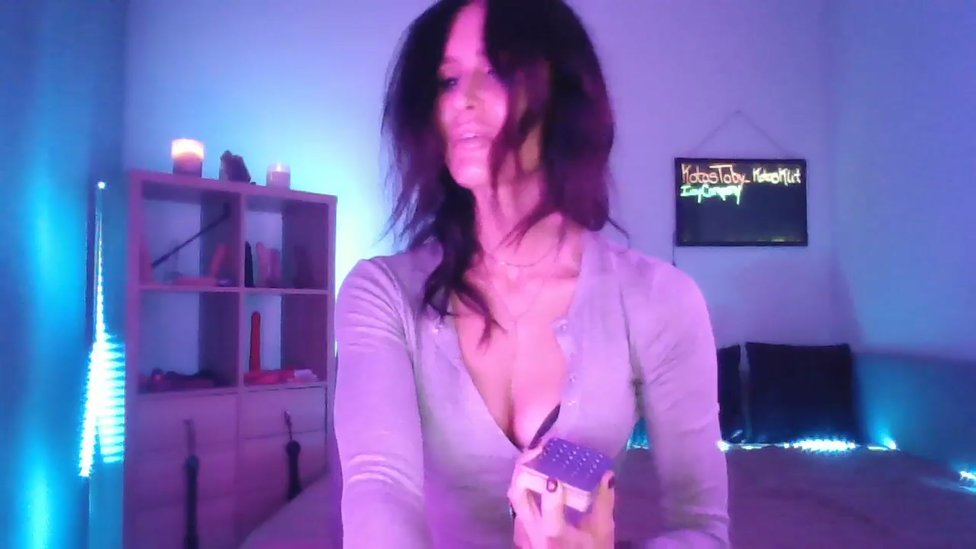 Gallery image thumbnail from DakotaCox's myfreecams stream on, 04/19/2025, 03:10 image 19 of 20