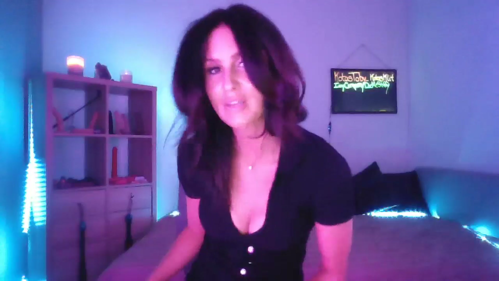 Gallery image thumbnail from DakotaCox's myfreecams stream on, 04/20/2025, 03:51 image 12 of 20