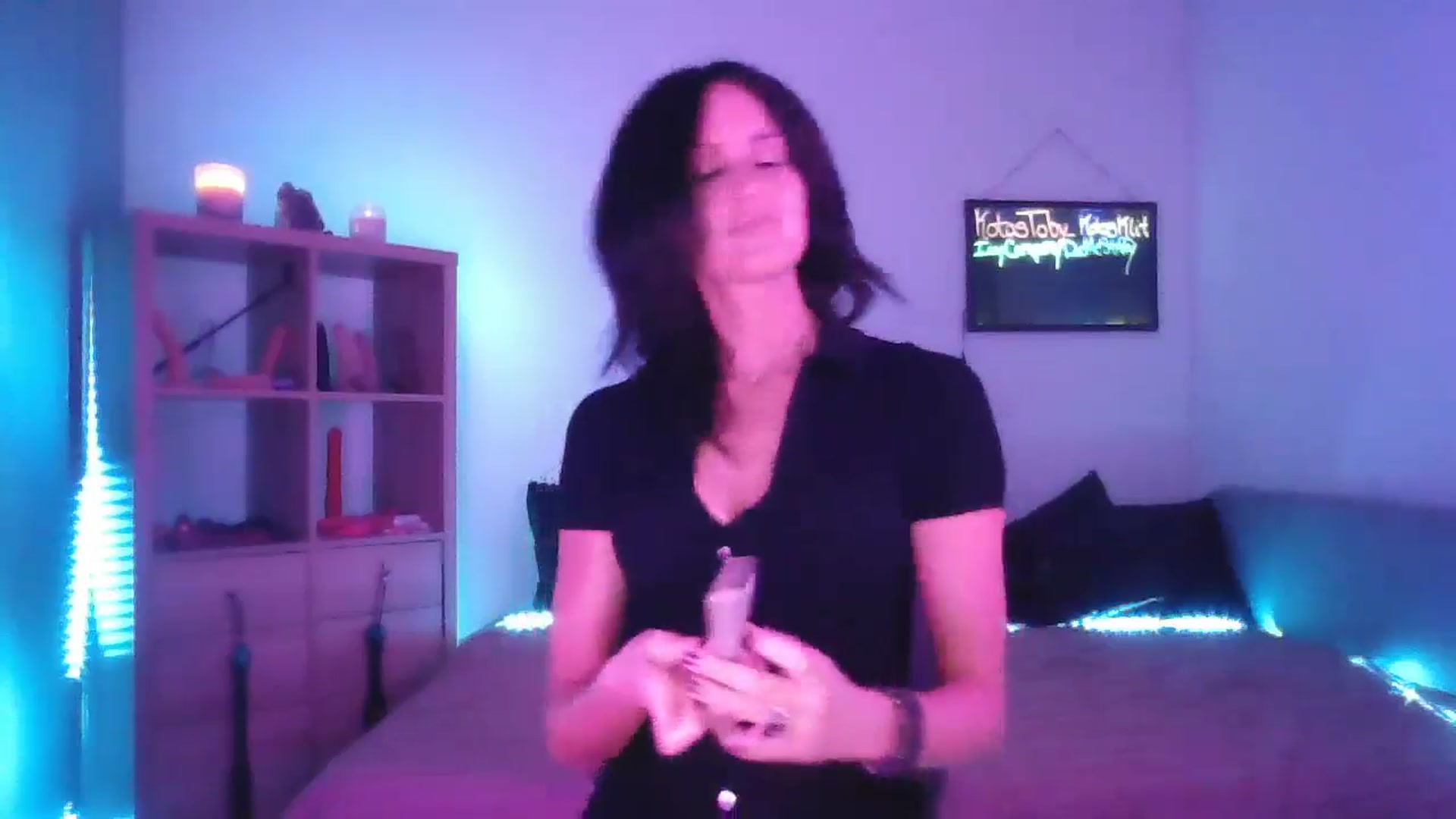 Gallery image thumbnail from DakotaCox's myfreecams stream on, 04/20/2025, 03:51 image 8 of 20