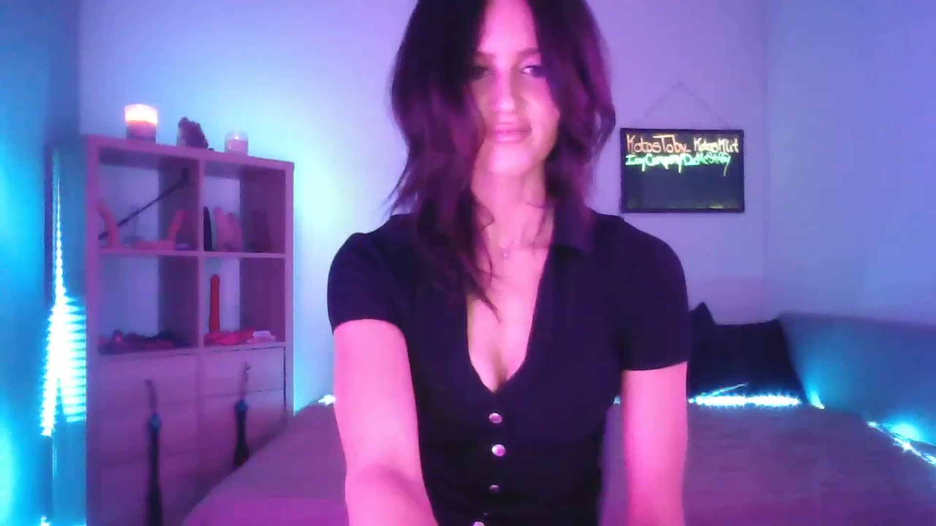 Gallery image thumbnail from DakotaCox's myfreecams stream on, 04/20/2025, 03:51 image 6 of 20